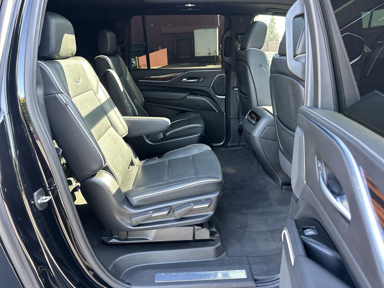 Thumbnail: 2023 Cadillac Escalade - 13