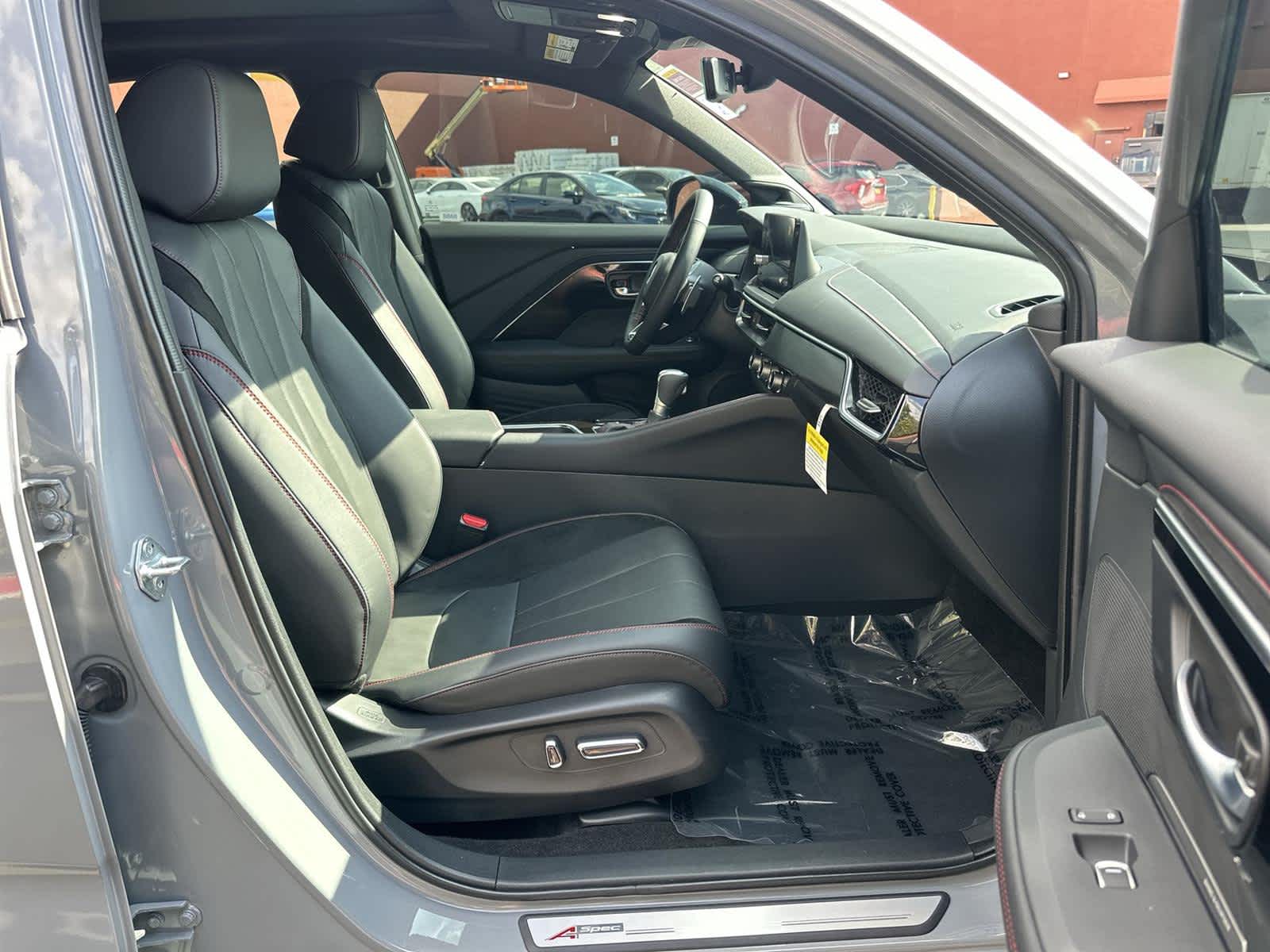 Thumbnail: 2025 Acura ADX - 14