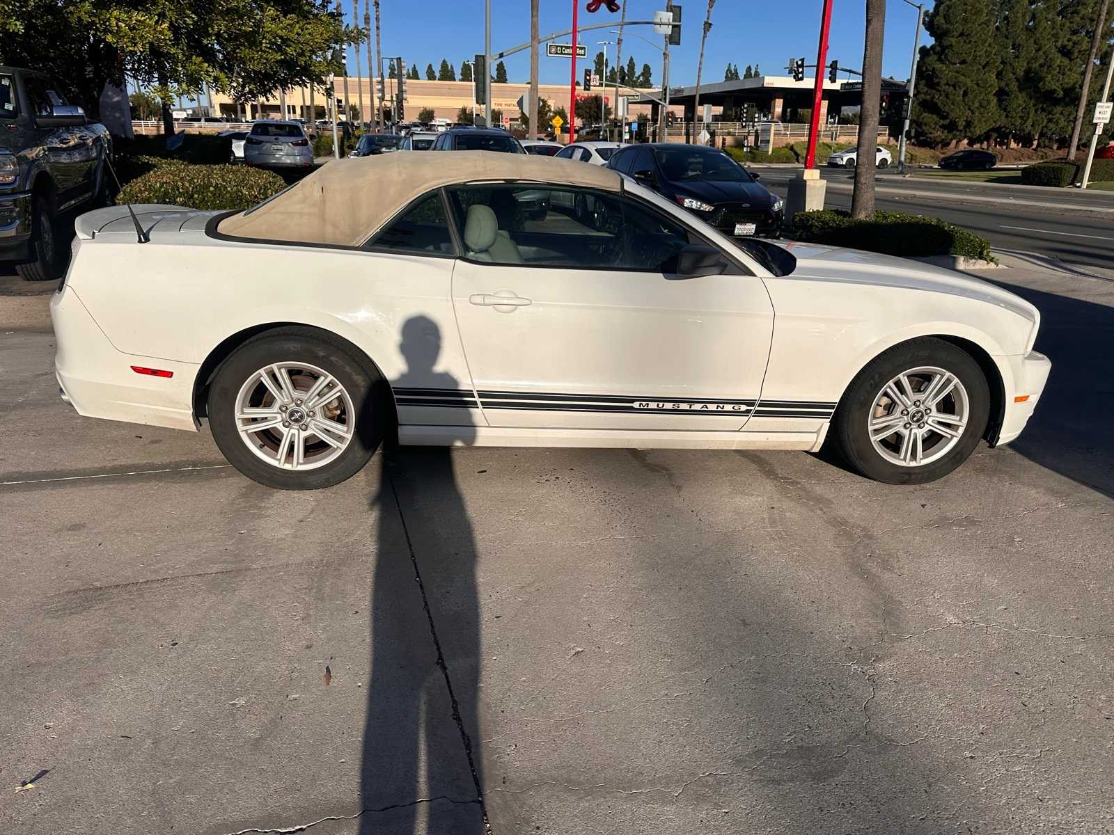 Thumbnail: 2013 Ford Mustang - 6