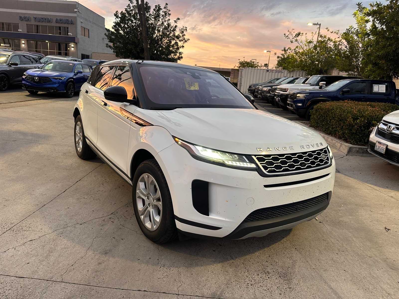 Thumbnail: 2020 Land Rover Range Rover Evoque - 7