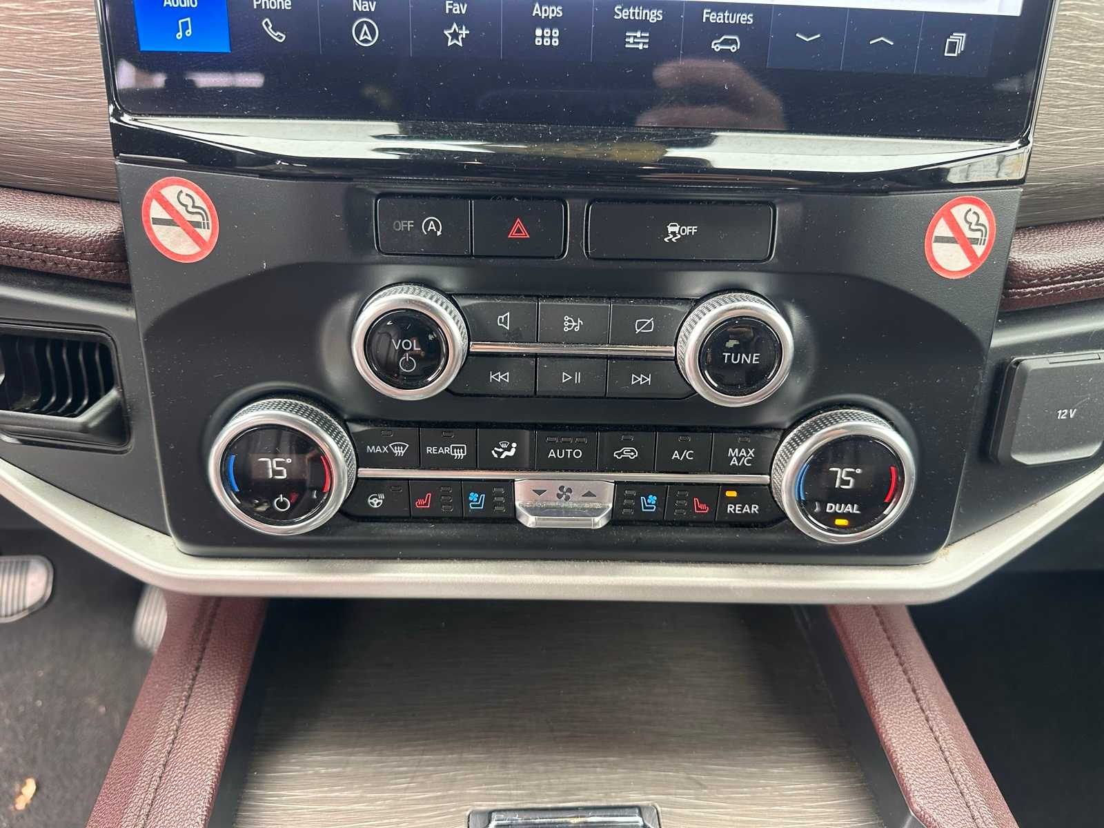 Thumbnail: 2024 Ford Expedition - 17