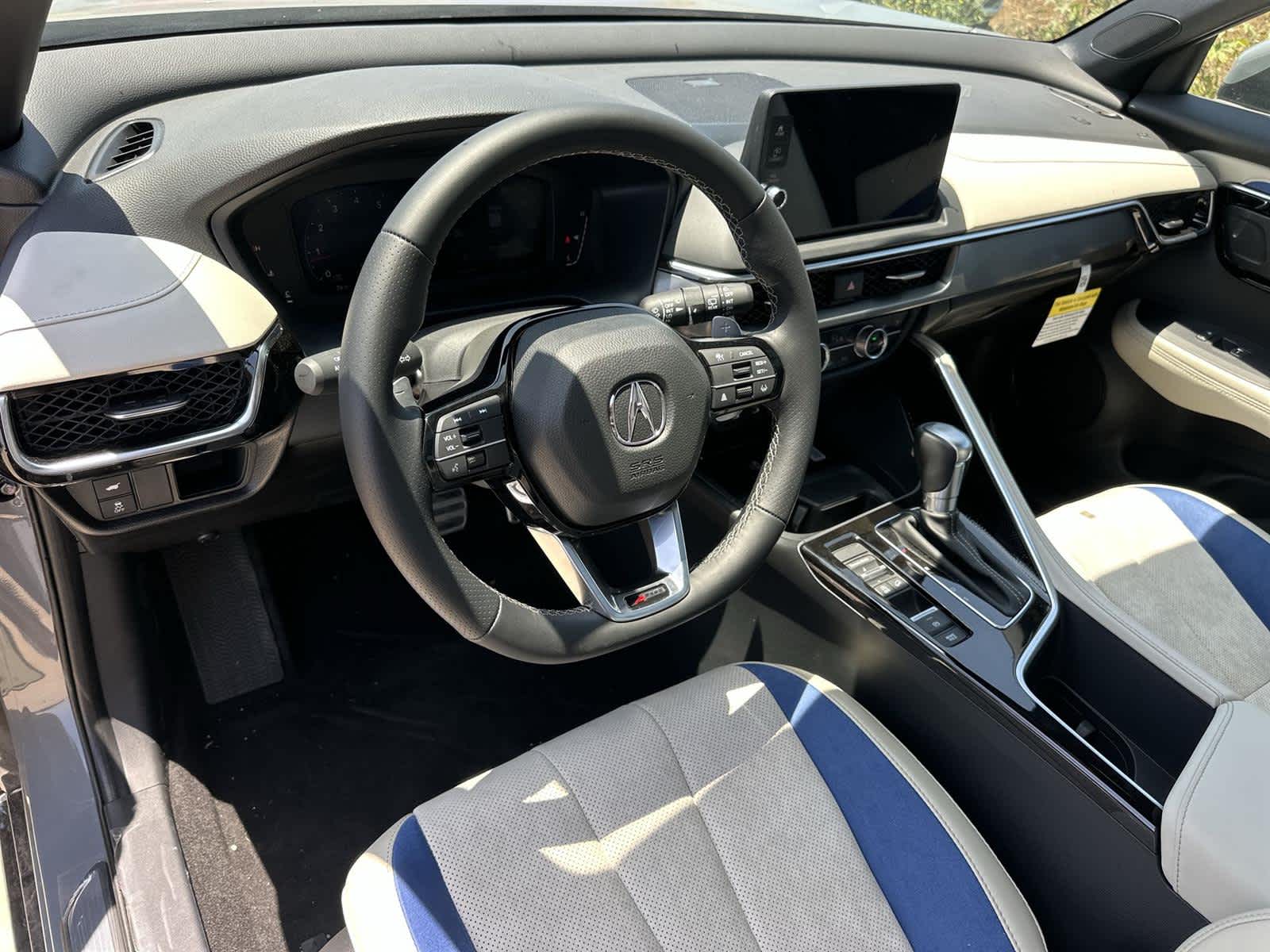 Thumbnail: 2025 Acura ADX - 2