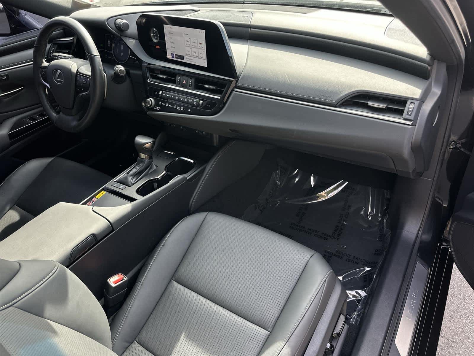 Thumbnail: 2024 Lexus ES - 12