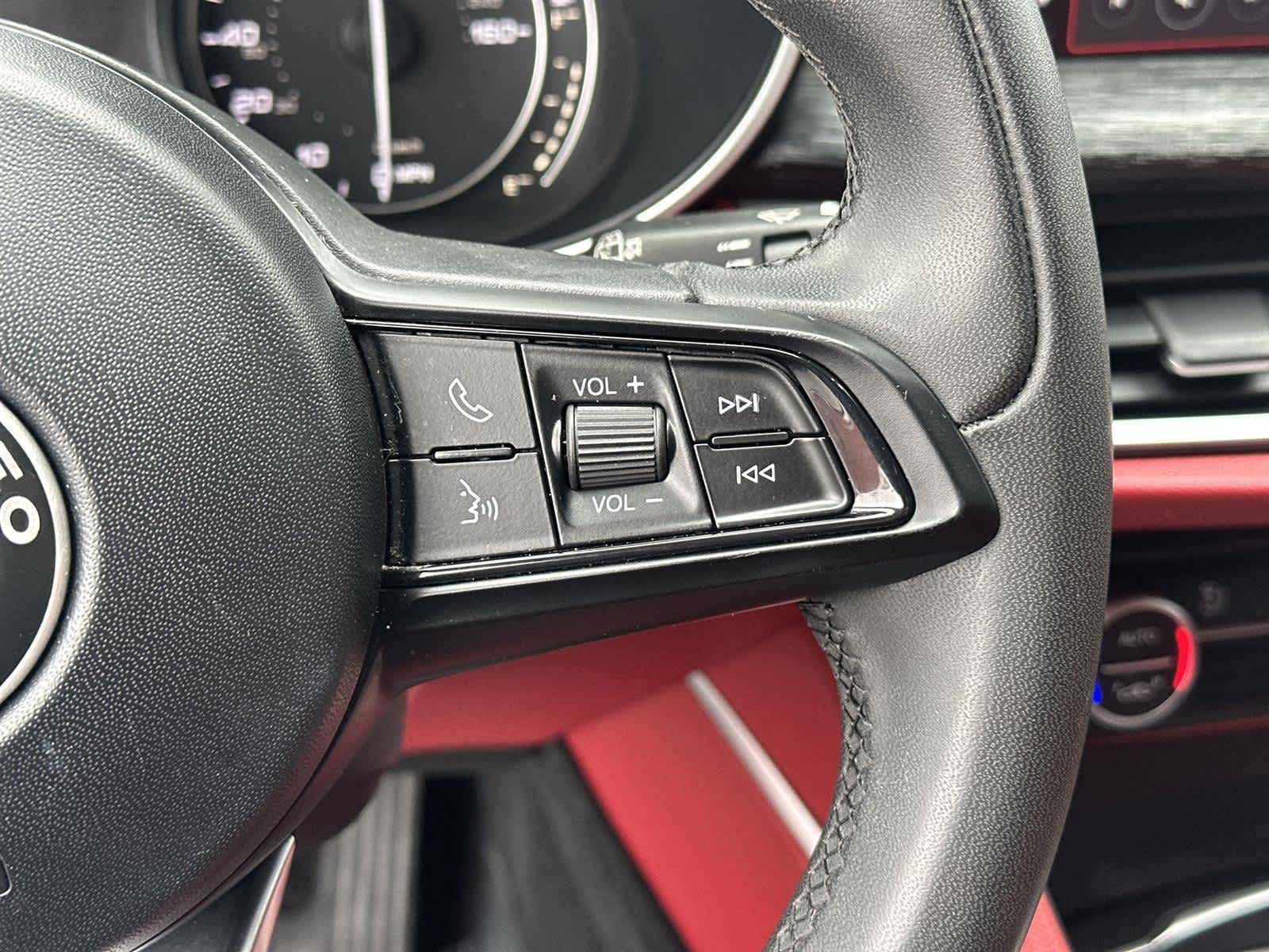 Thumbnail: 2020 Alfa Romeo Stelvio - 24