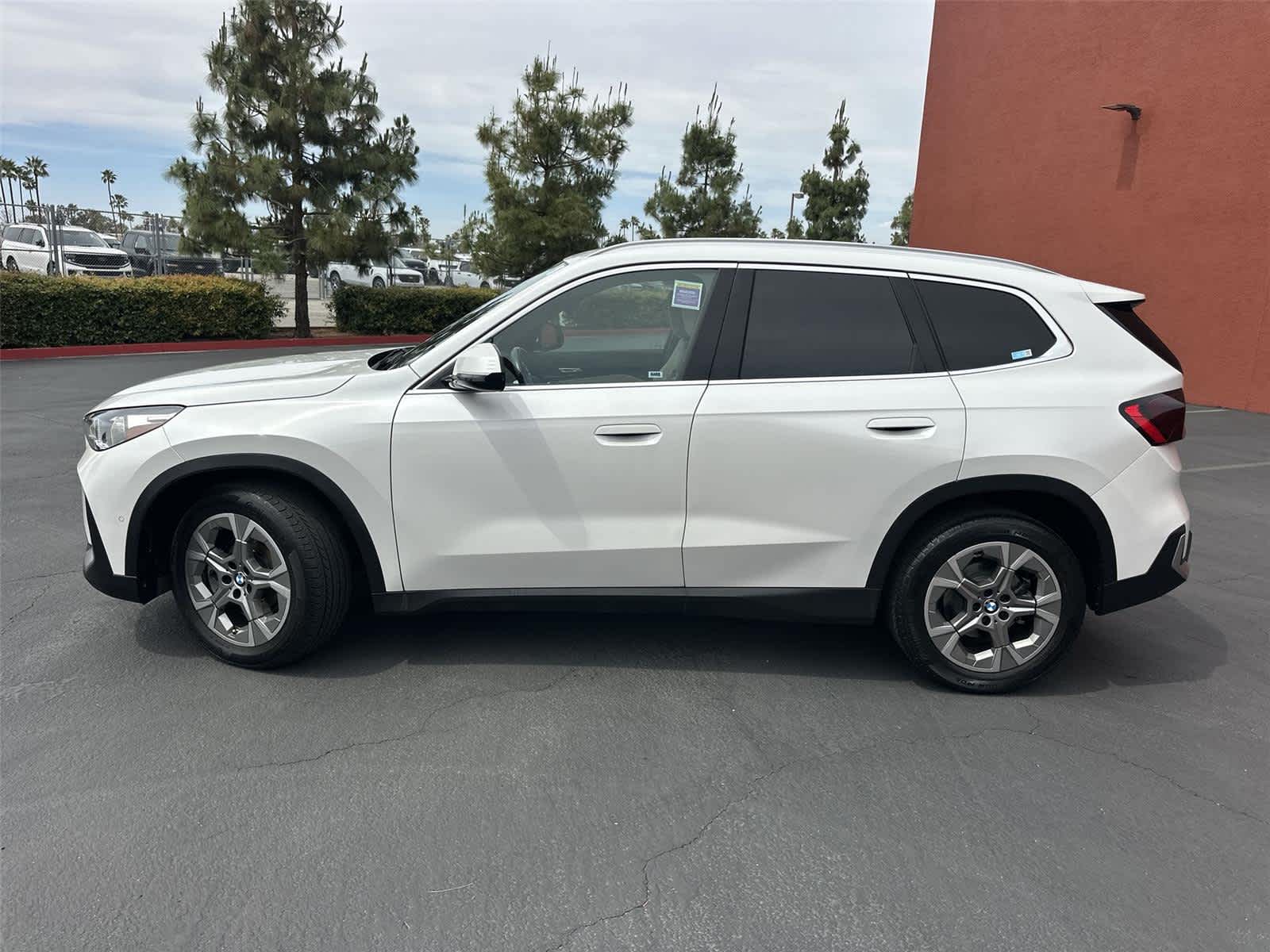Thumbnail: 2023 BMW X1 - 3