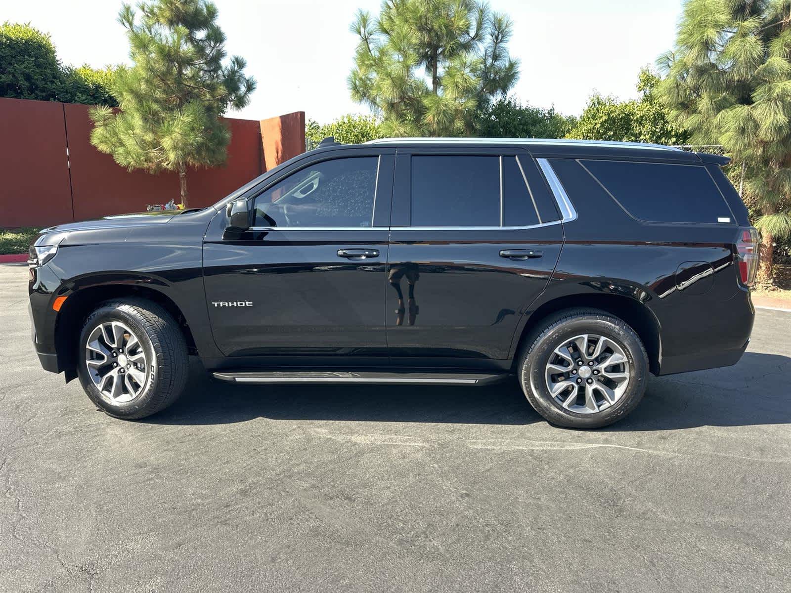 Thumbnail: 2024 Chevrolet Tahoe - 3