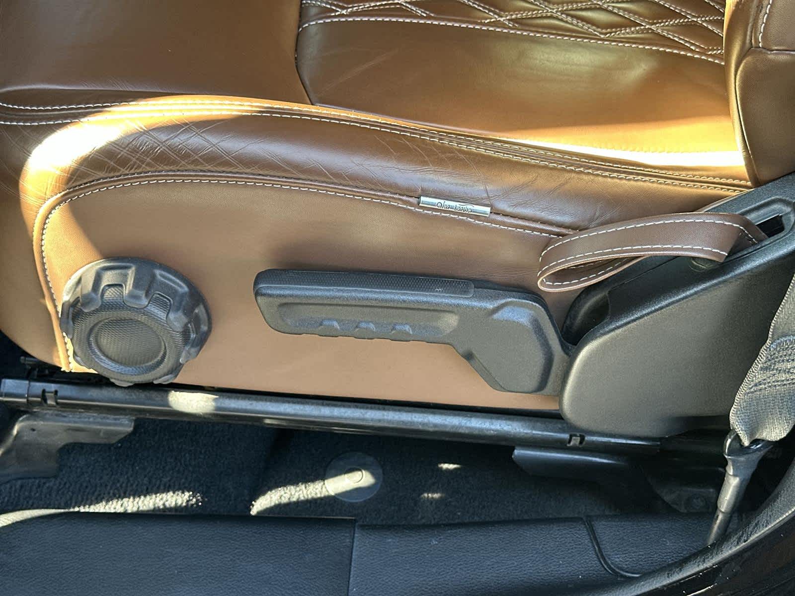 Thumbnail: 2021 Jeep Wrangler - 23