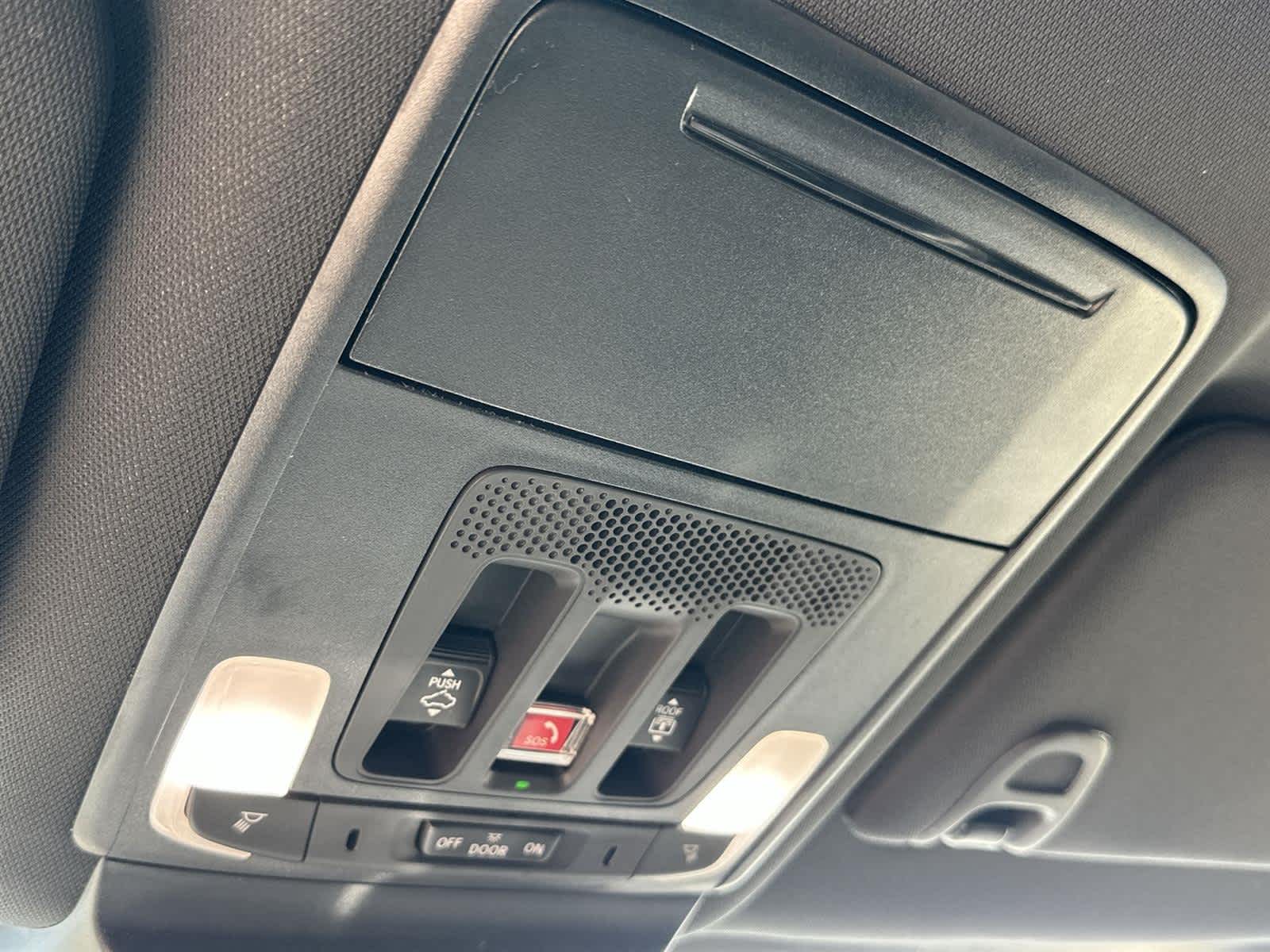 Thumbnail: 2025 Acura ADX - 28