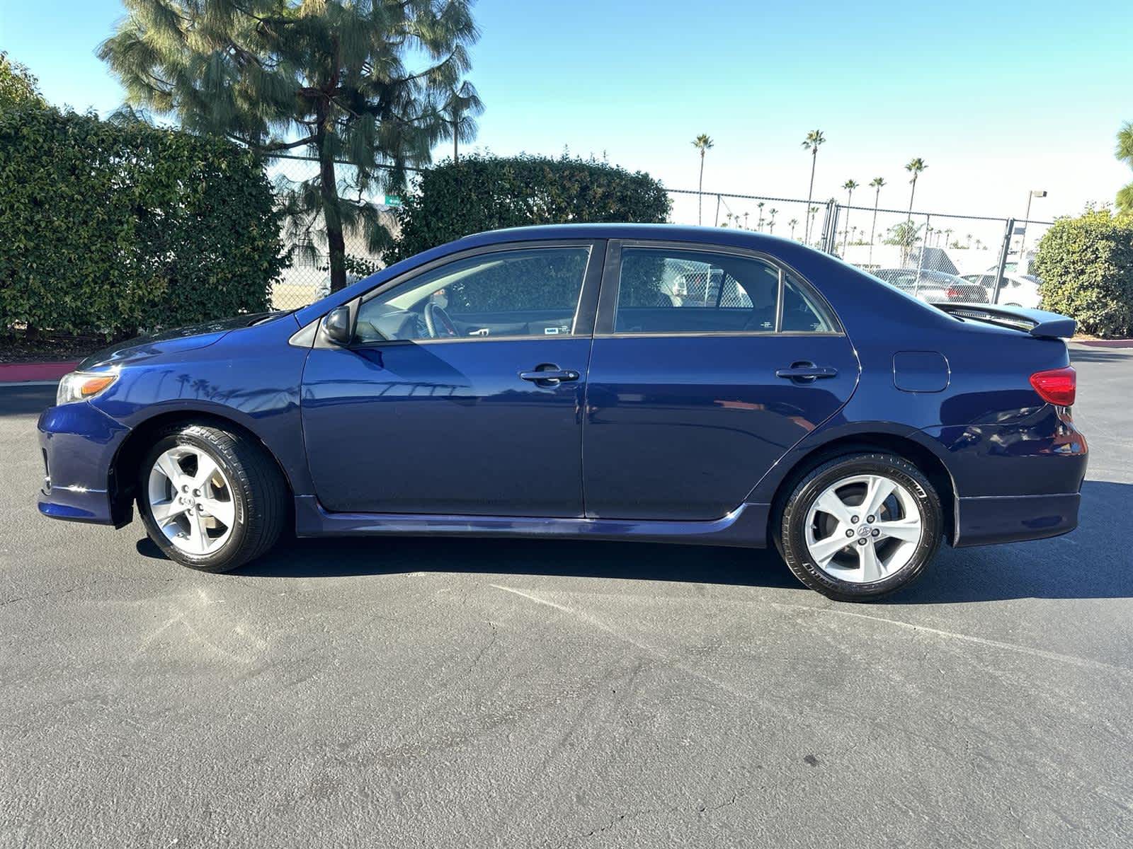 Thumbnail: 2013 Toyota Corolla - 3