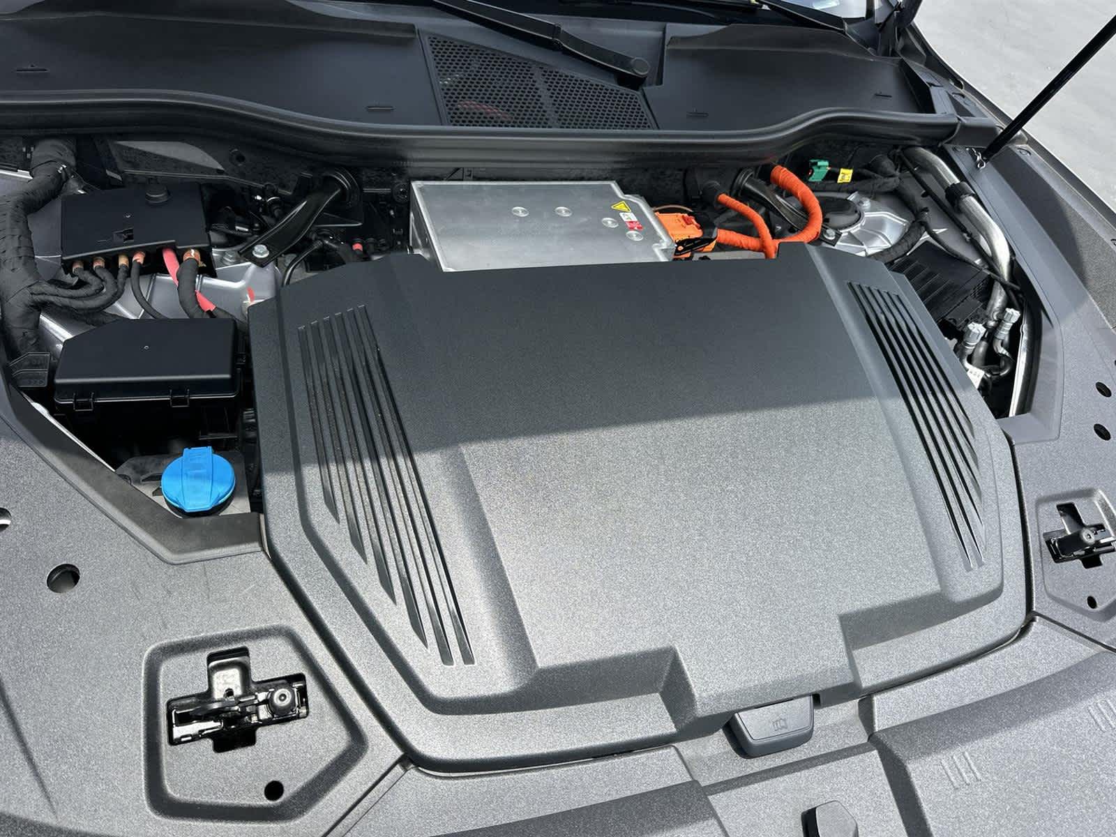 Thumbnail: 2019 Audi e-tron - 9