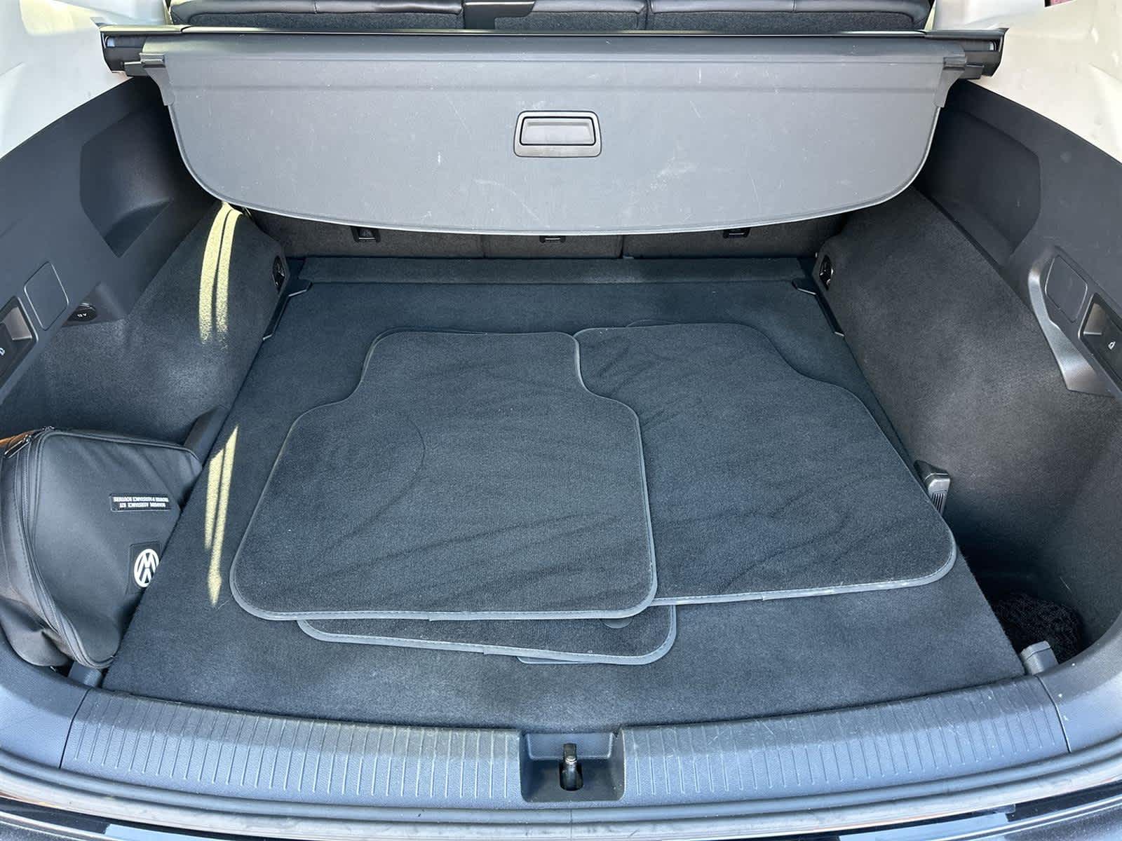 Thumbnail: 2019 Volkswagen Tiguan - 20