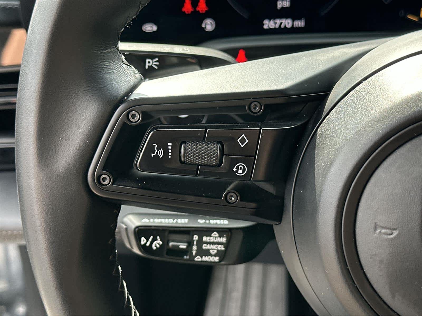 Thumbnail: 2020 Porsche Taycan - 24