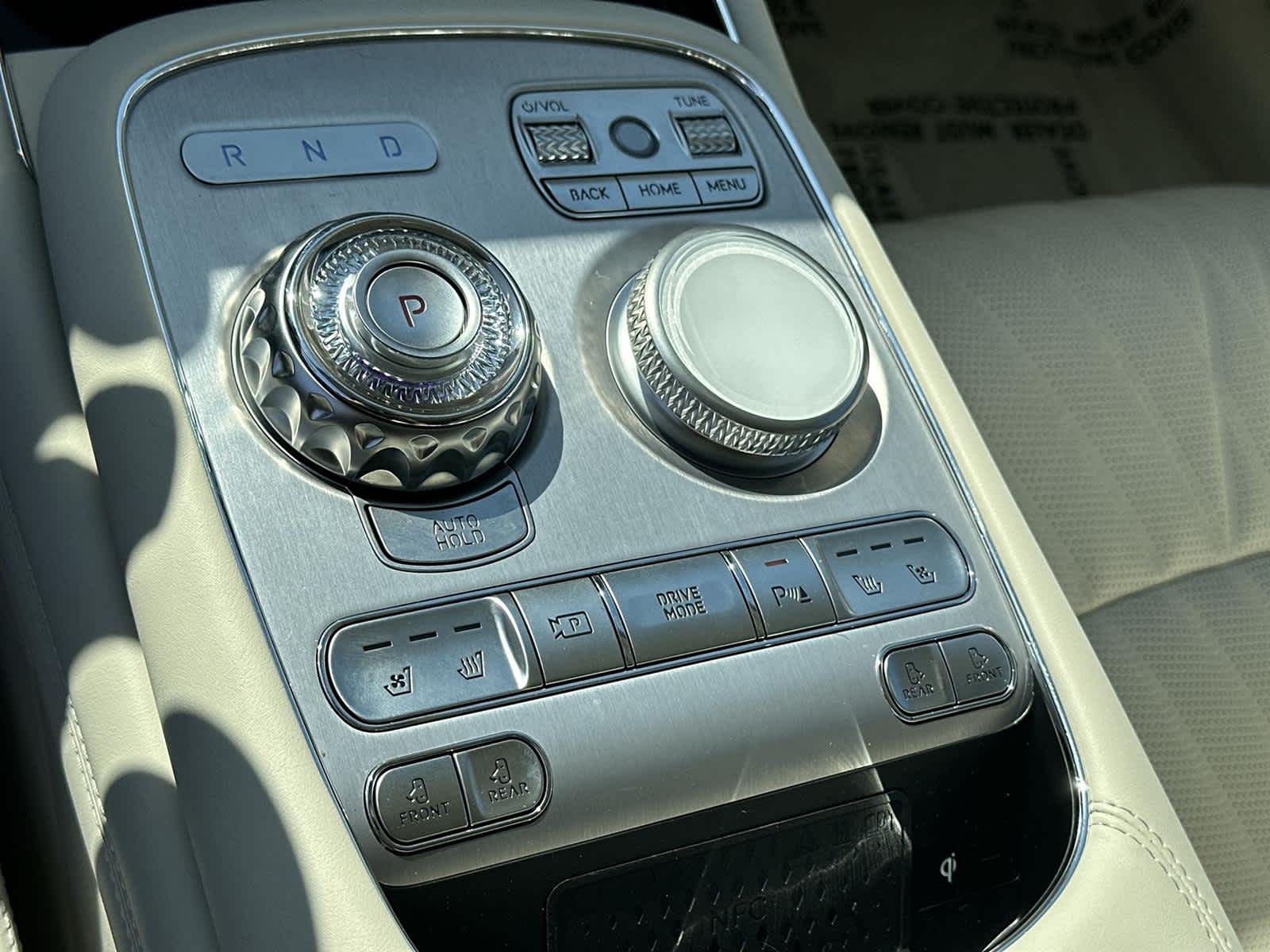 Thumbnail: 2026 Genesis G90 - 27