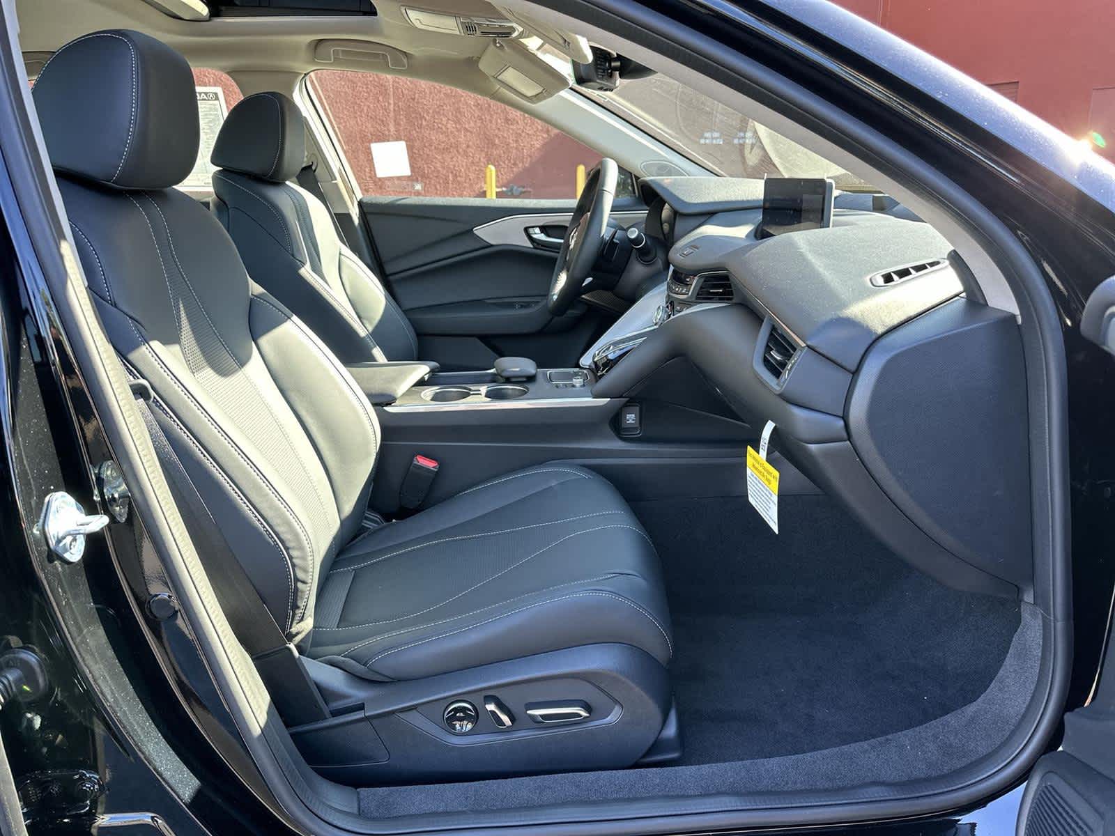 Thumbnail: 2025 Acura TLX - 14