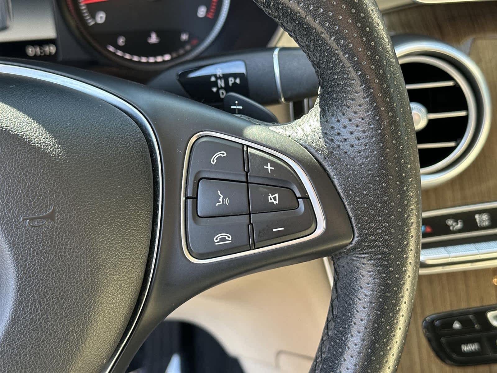 Thumbnail: 2018 Mercedes-Benz GLC - 25