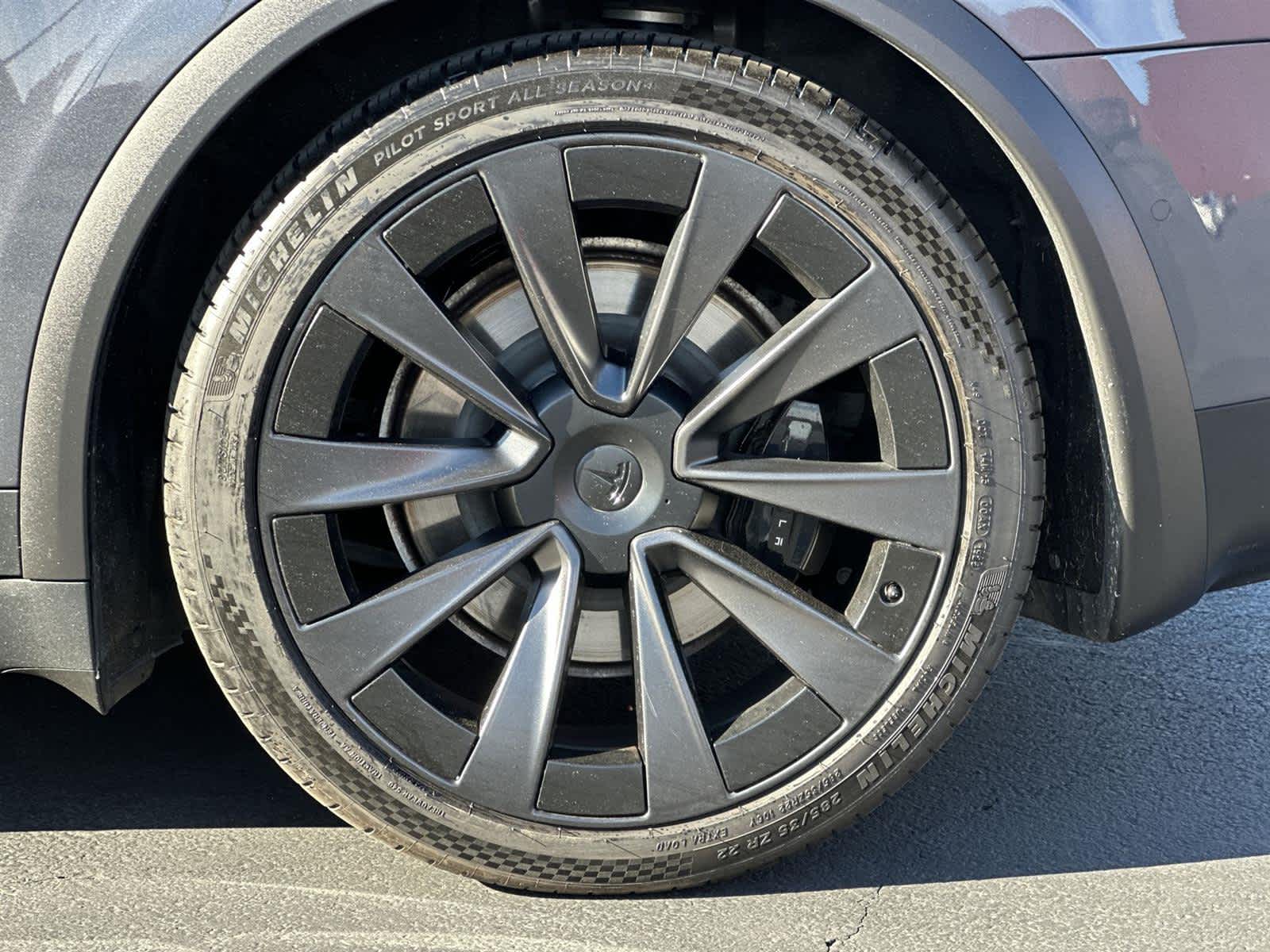 Thumbnail: 2023 Tesla Model X - 8