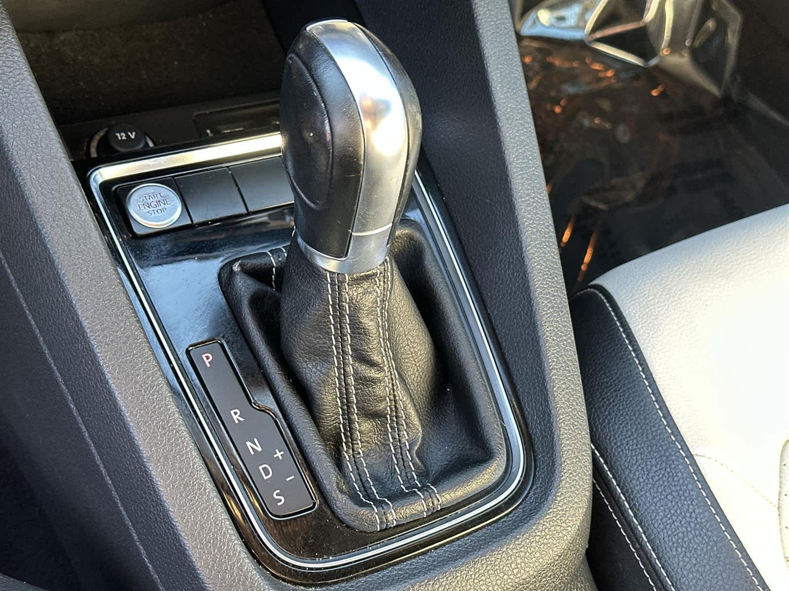 Thumbnail: 2016 Volkswagen Jetta - 18