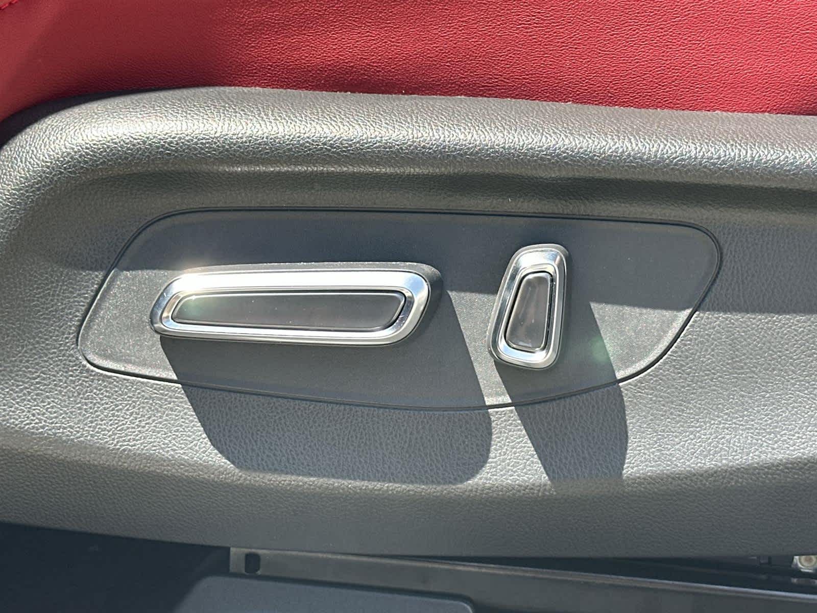 Thumbnail: 2025 Acura ADX - 21