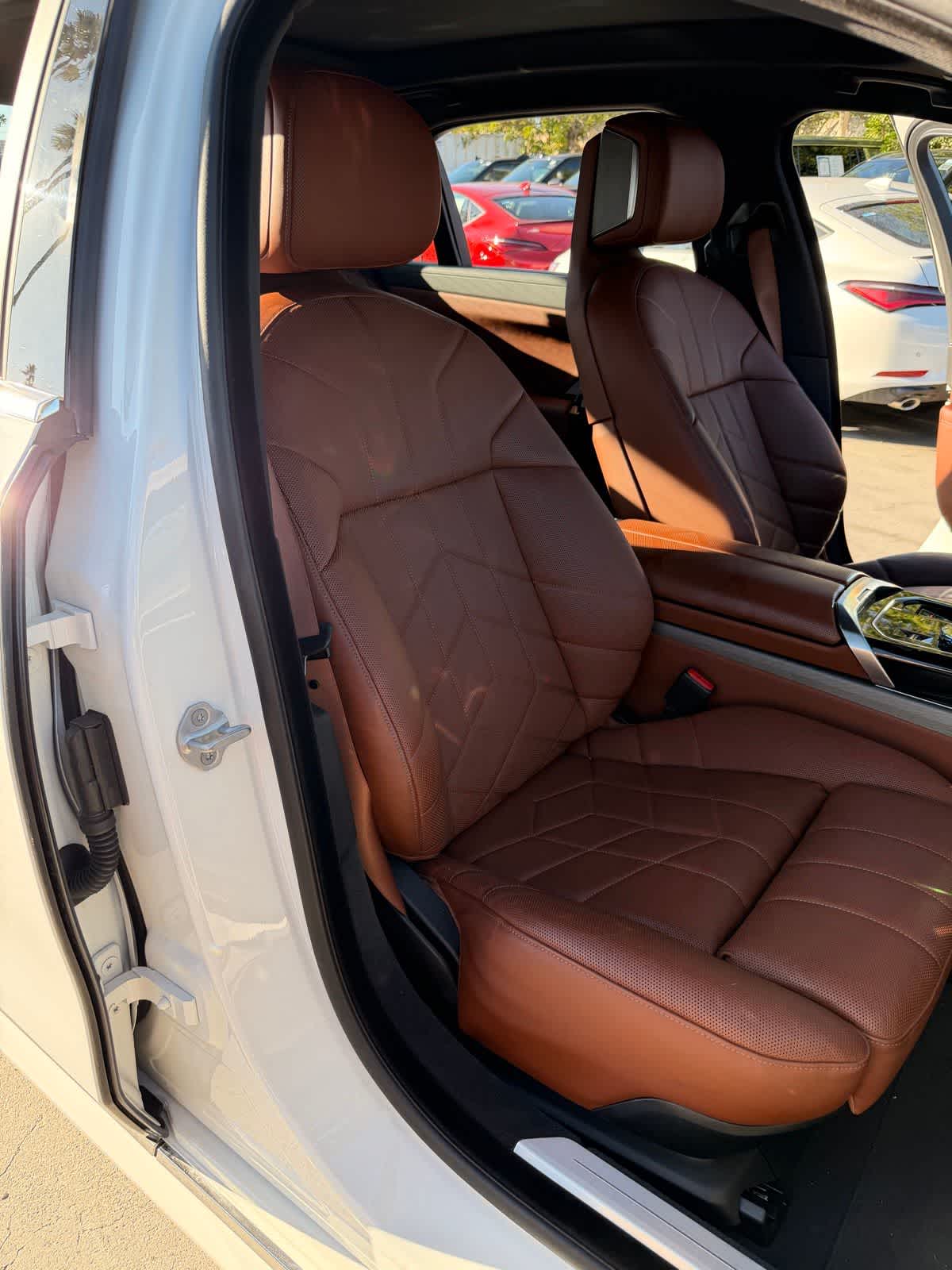 Thumbnail: 2025 BMW i7 - 12