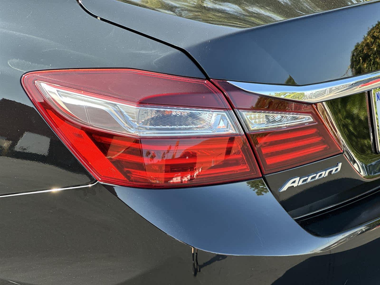 Thumbnail: 2017 Honda Accord - 7