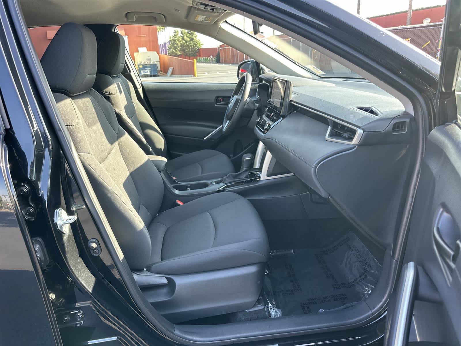 Thumbnail: 2023 Toyota Corolla Cross - 14