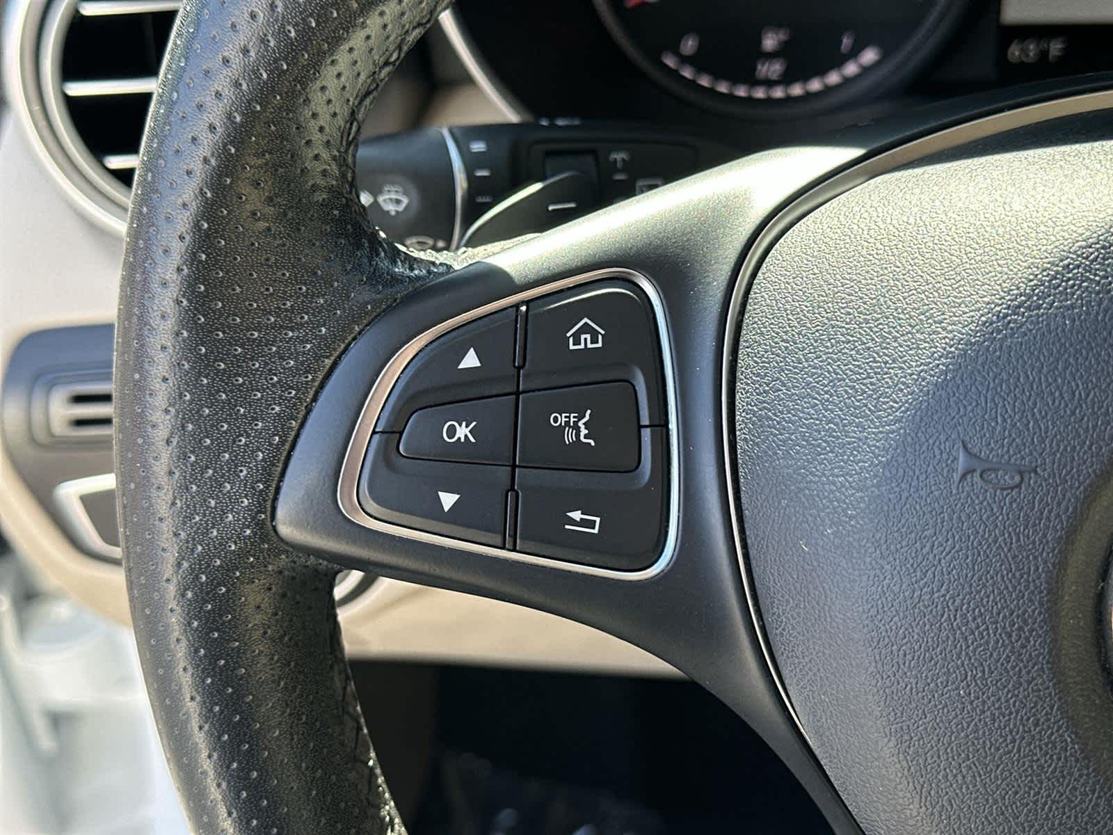 Thumbnail: 2018 Mercedes-Benz GLC - 24