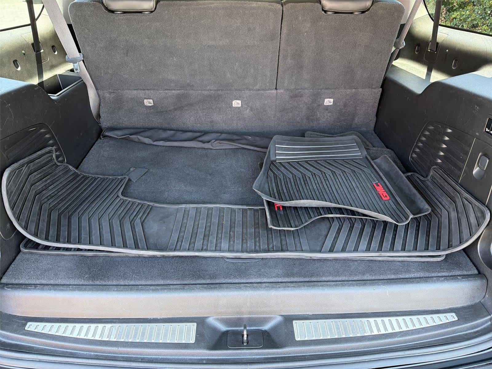 Thumbnail: 2016 GMC Yukon XL - 21