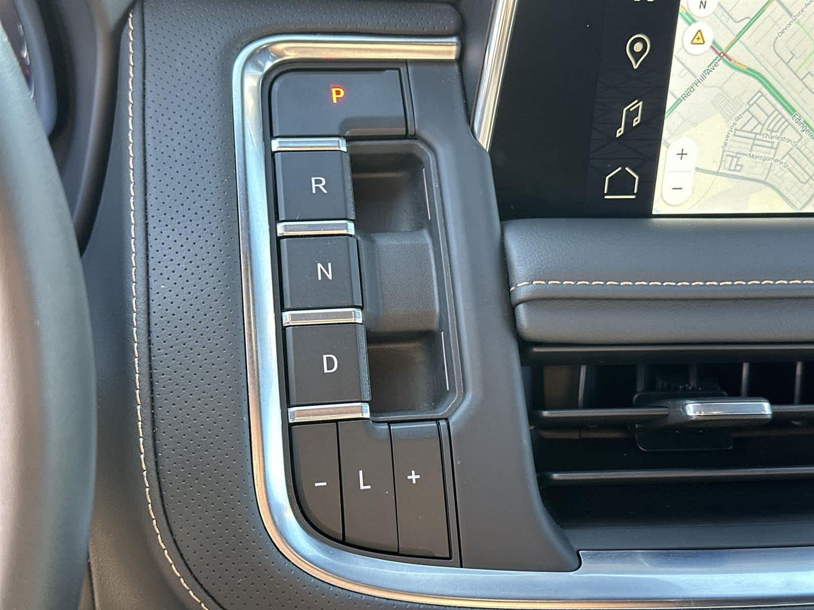 Thumbnail: 2023 GMC Yukon - 18