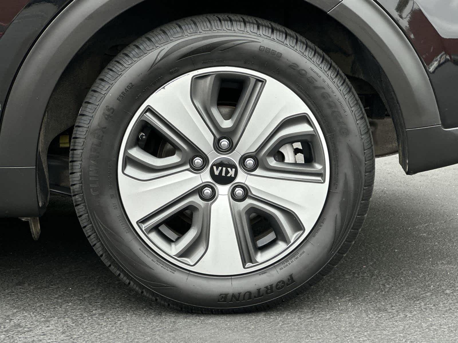 Thumbnail: 2018 Kia Niro - 8