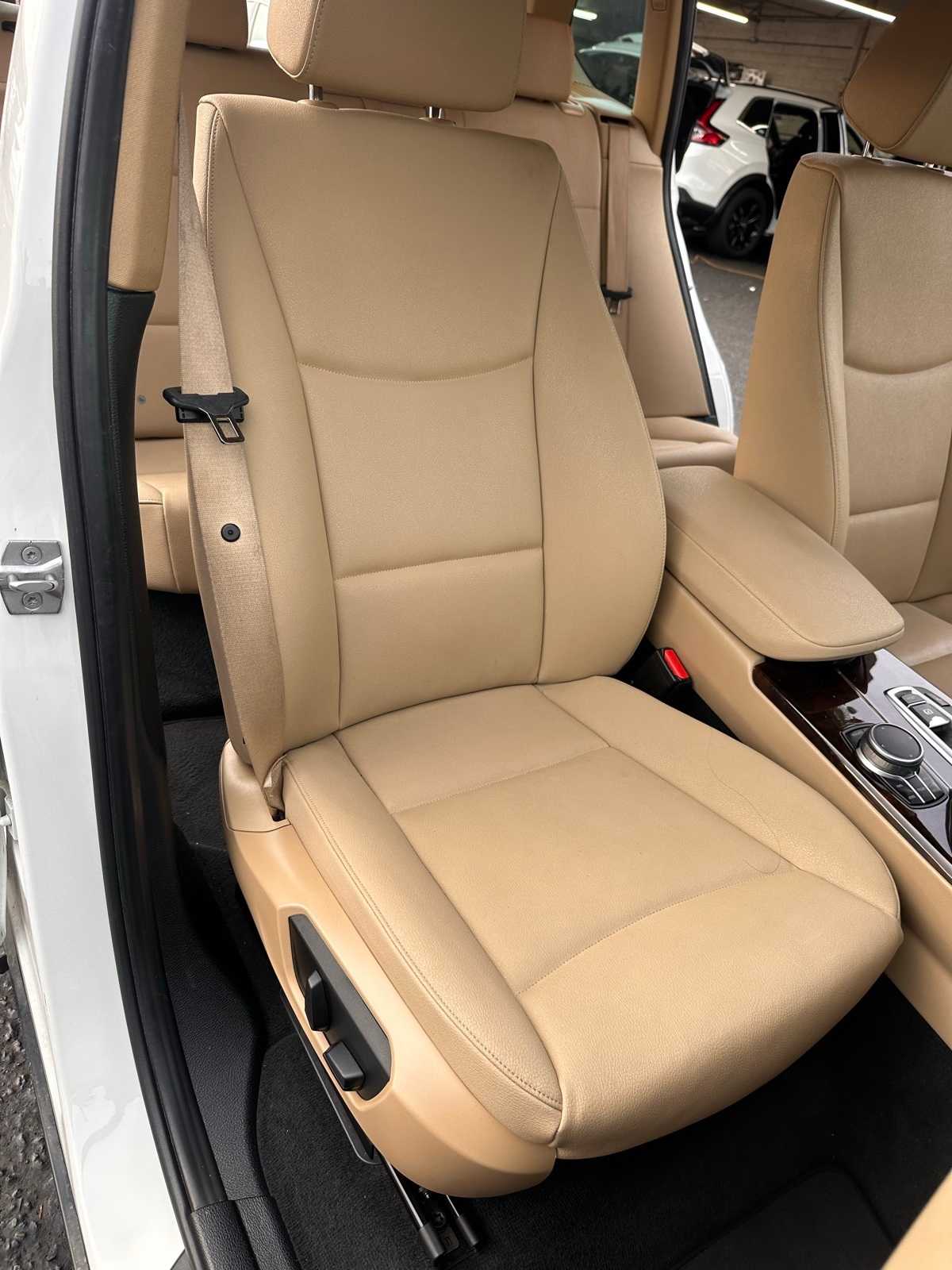 Thumbnail: 2017 BMW X3 - 15