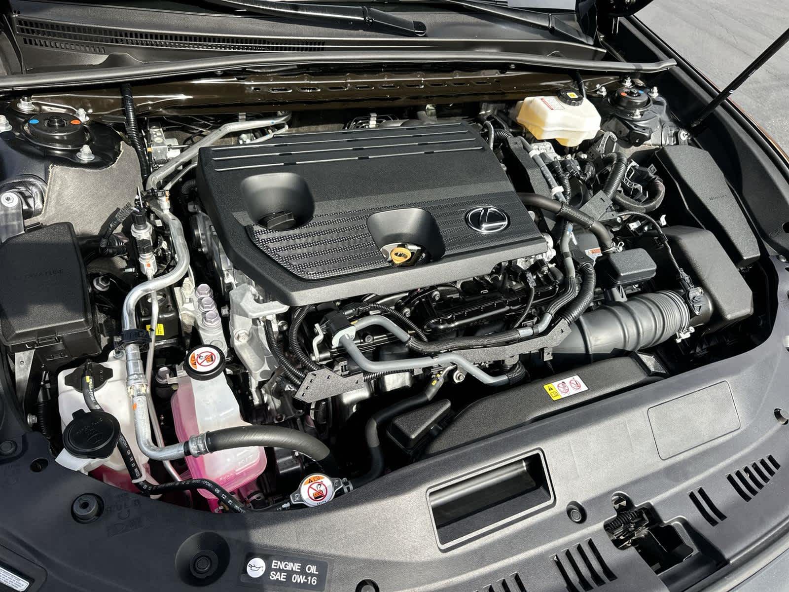 Thumbnail: 2024 Lexus ES - 9