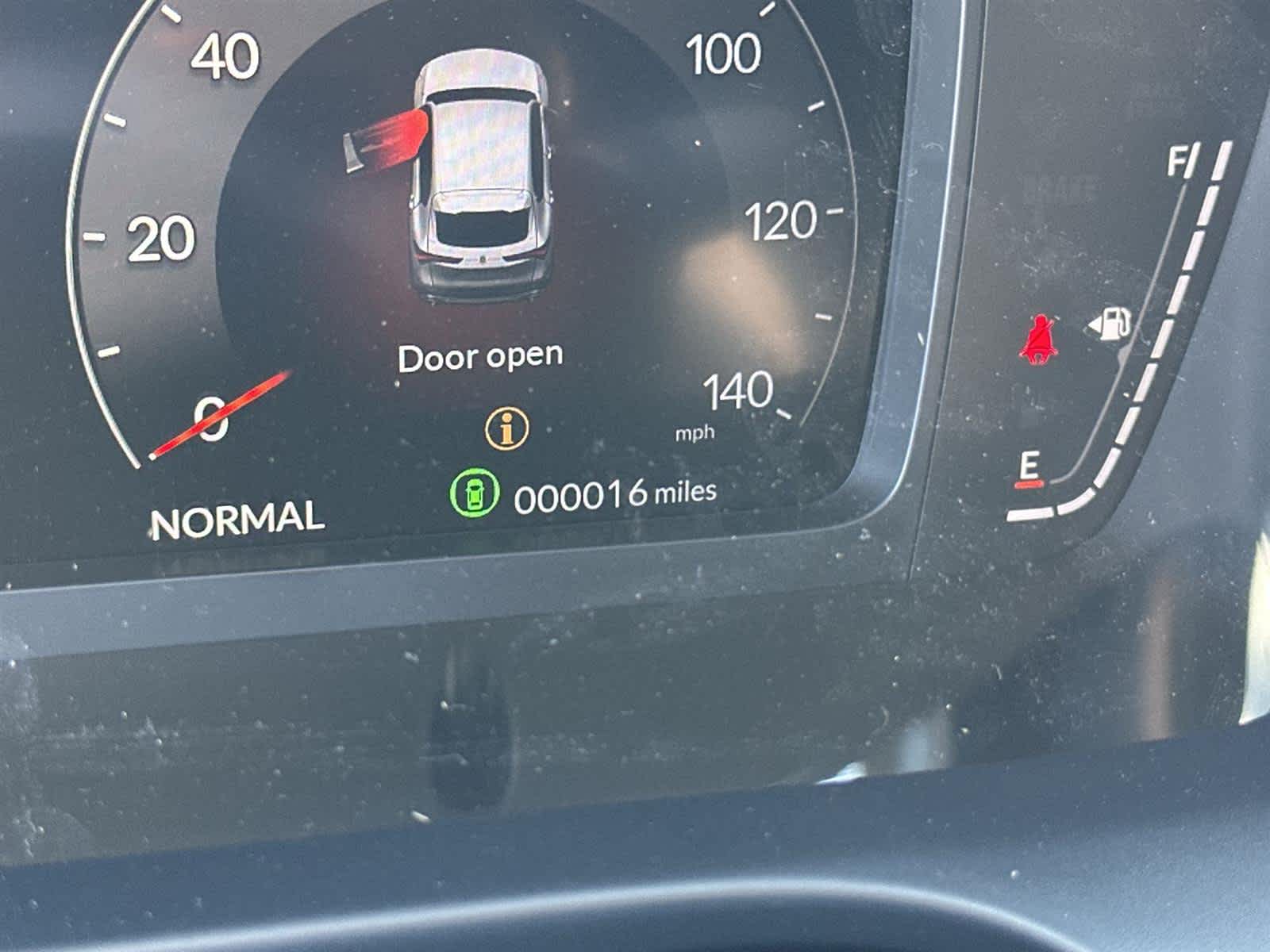 Thumbnail: 2025 Acura ADX - 18