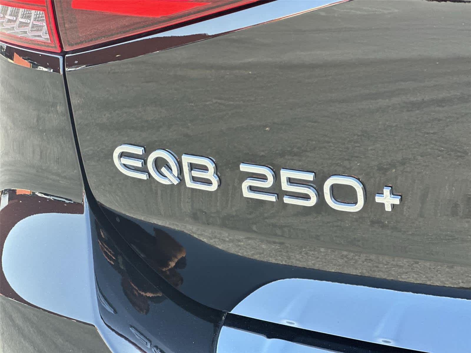 Thumbnail: 2023 Mercedes-Benz EQB - 7
