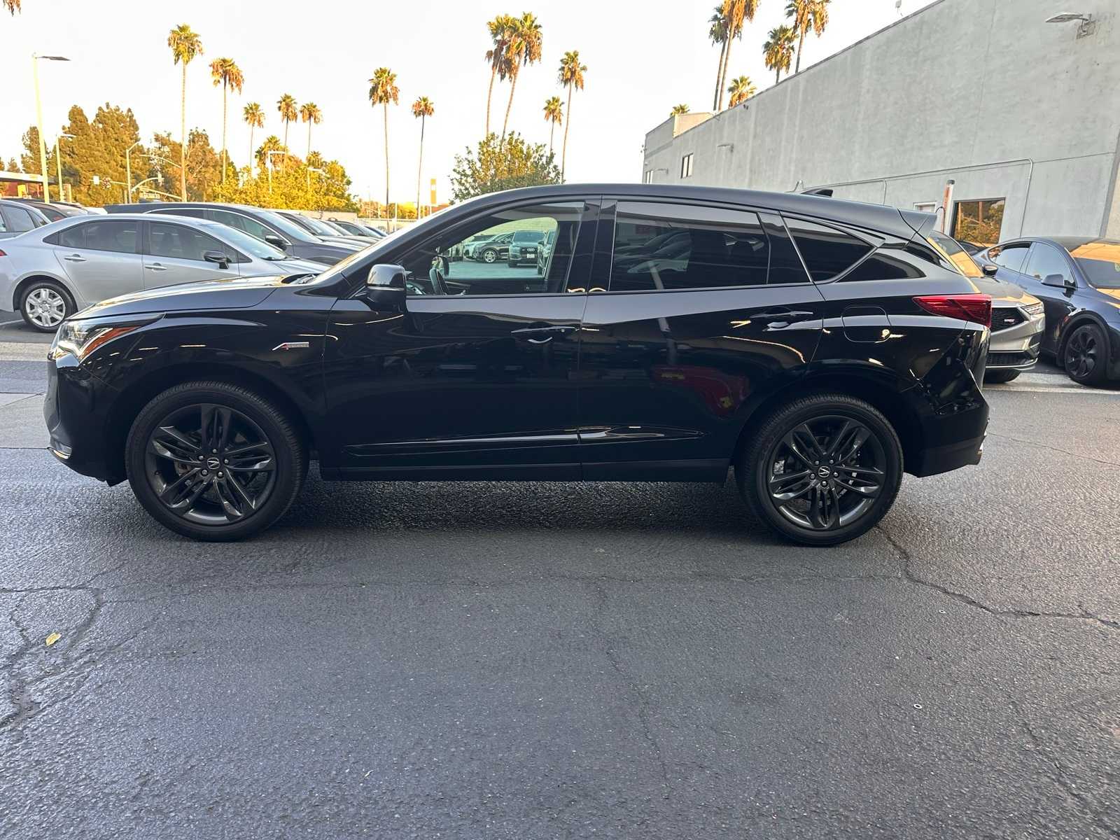 Thumbnail: 2023 Acura RDX - 2