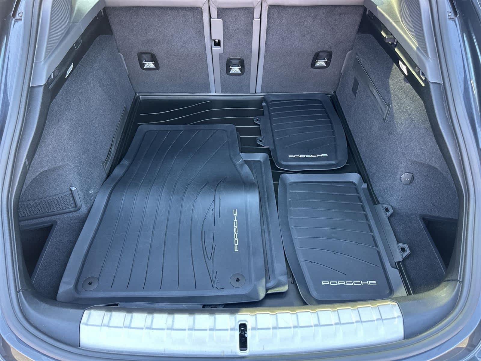 Thumbnail: 2023 Porsche Taycan - 20