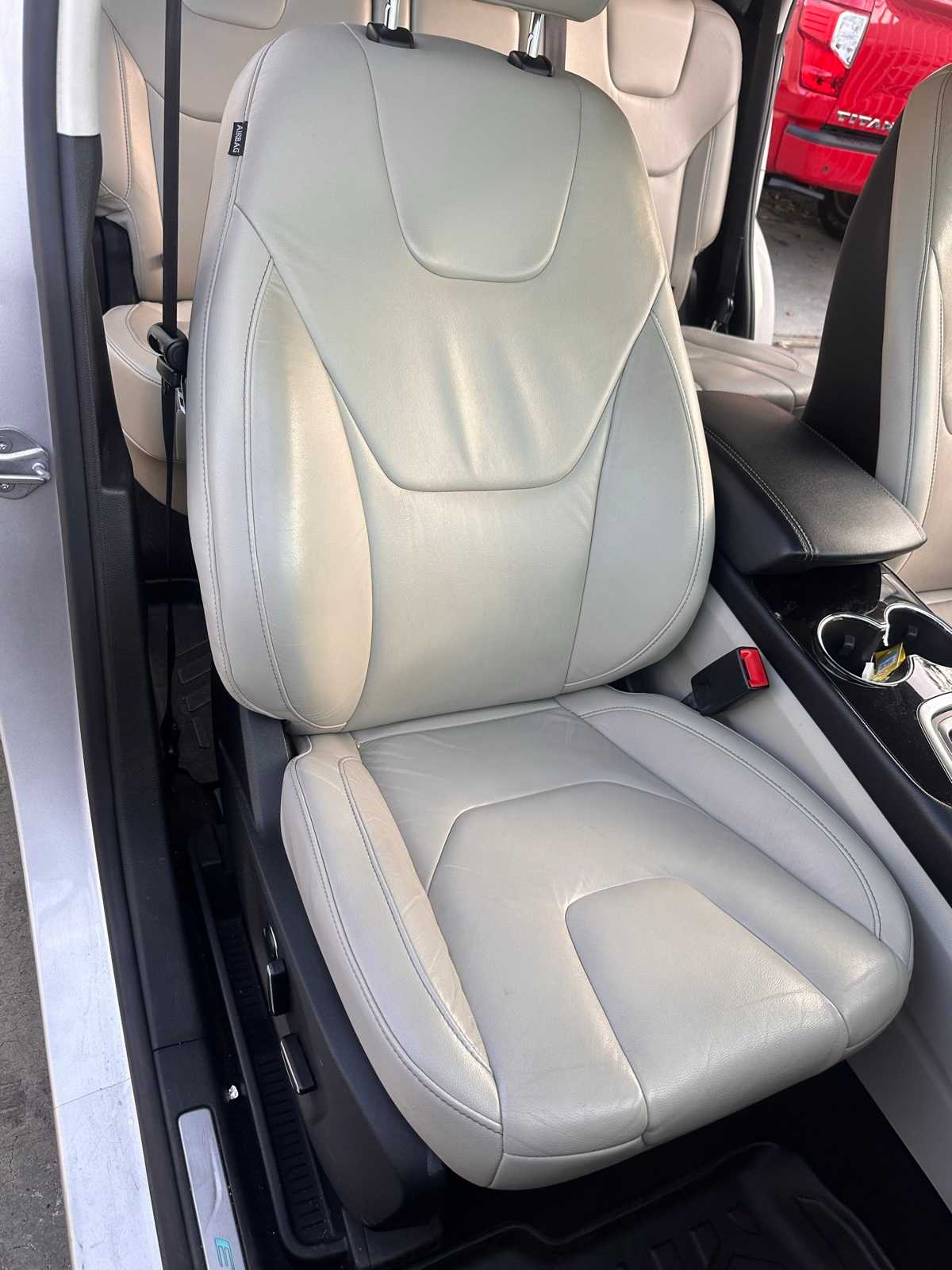 Thumbnail: 2016 Ford Edge - 14