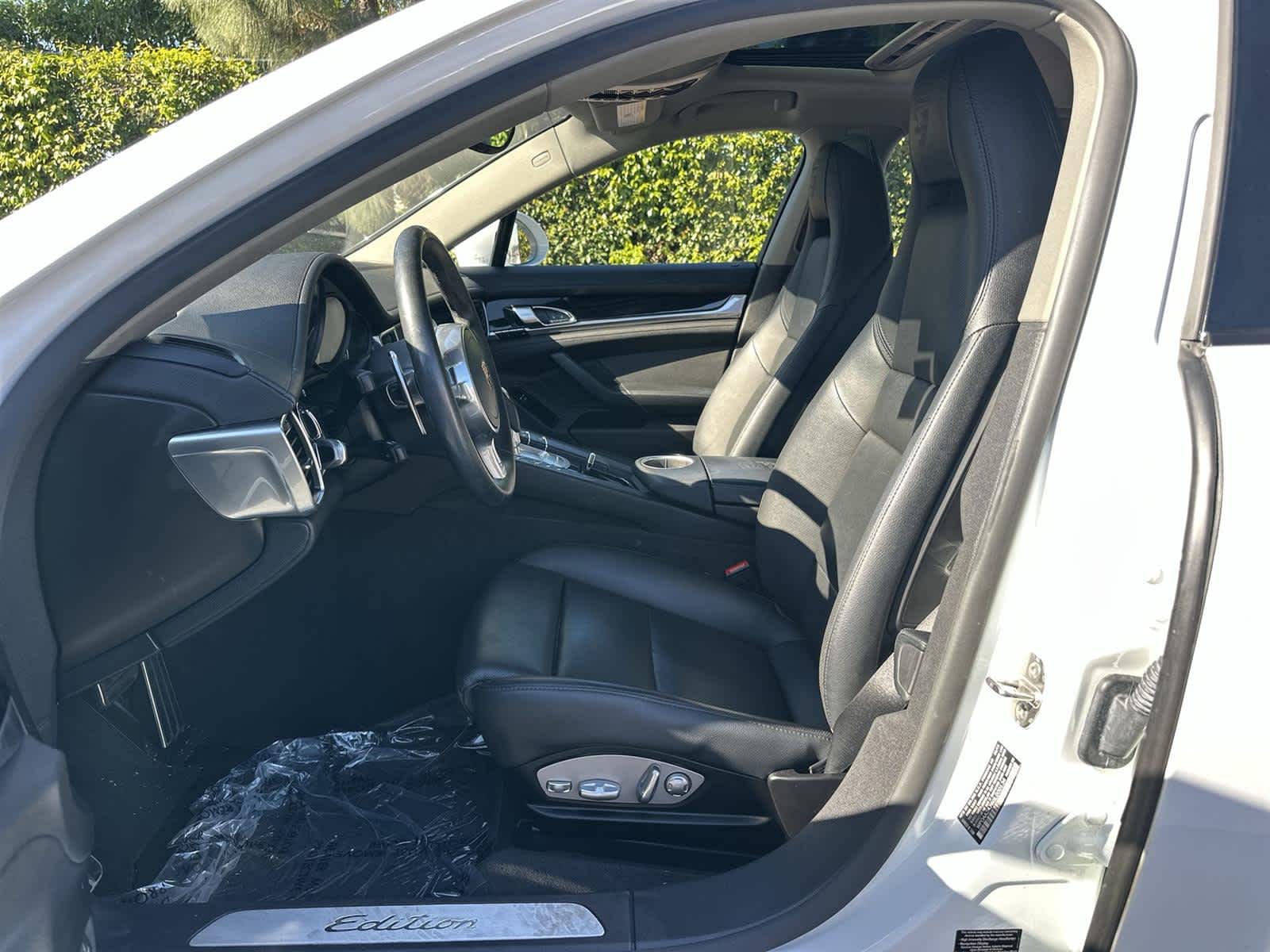 Thumbnail: 2016 Porsche Panamera - 11