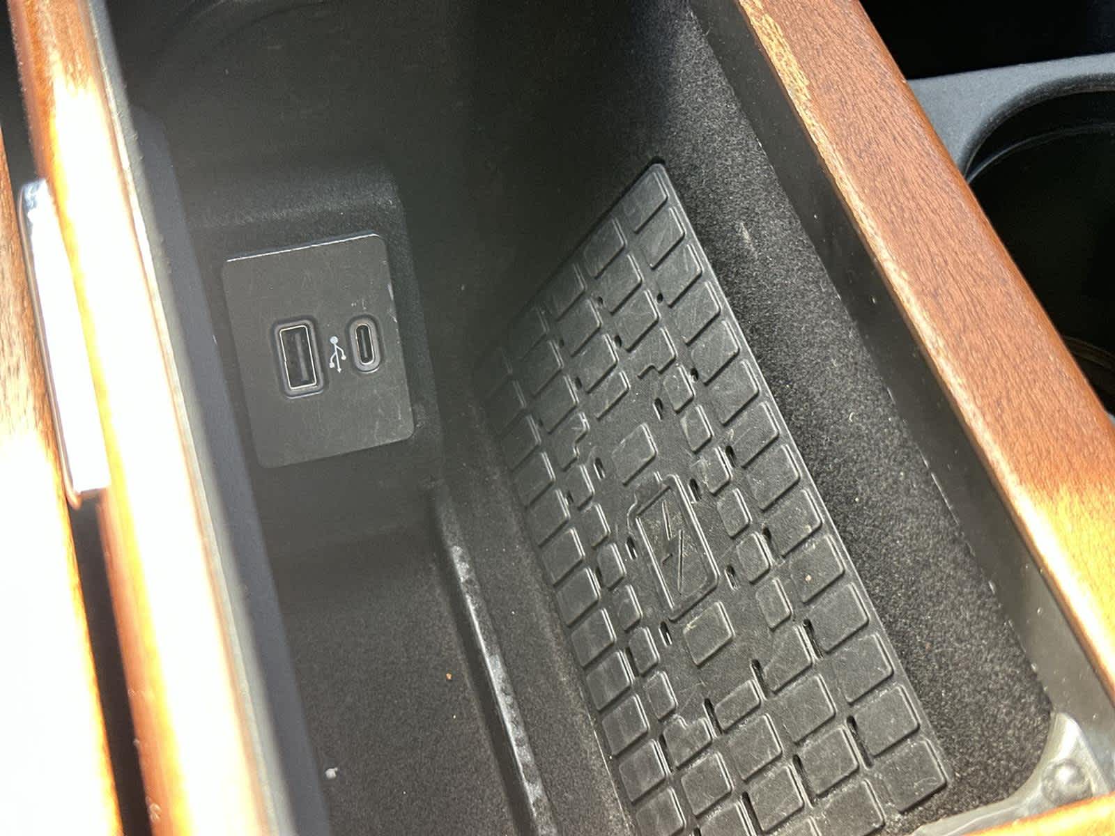 Thumbnail: 2023 Lincoln Navigator L - 28