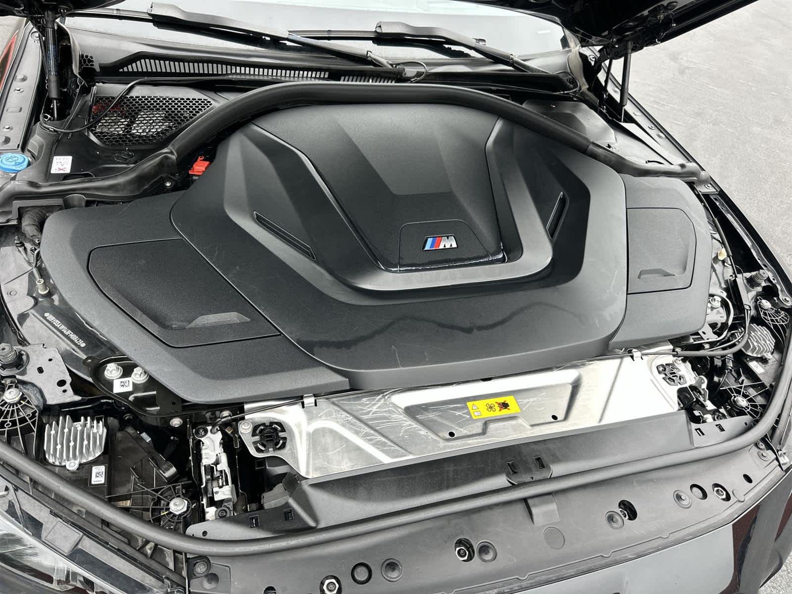 Thumbnail: 2022 BMW i4 - 9