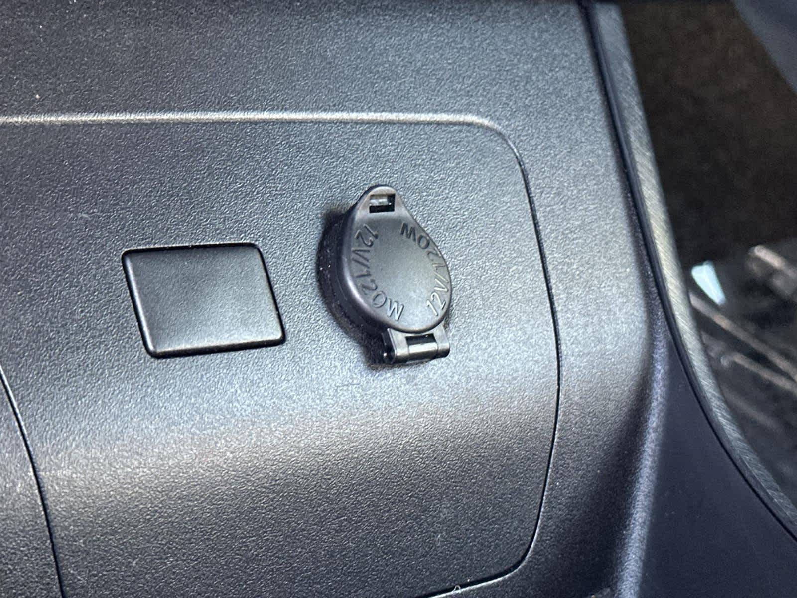 Thumbnail: 2013 Toyota Prius - 25