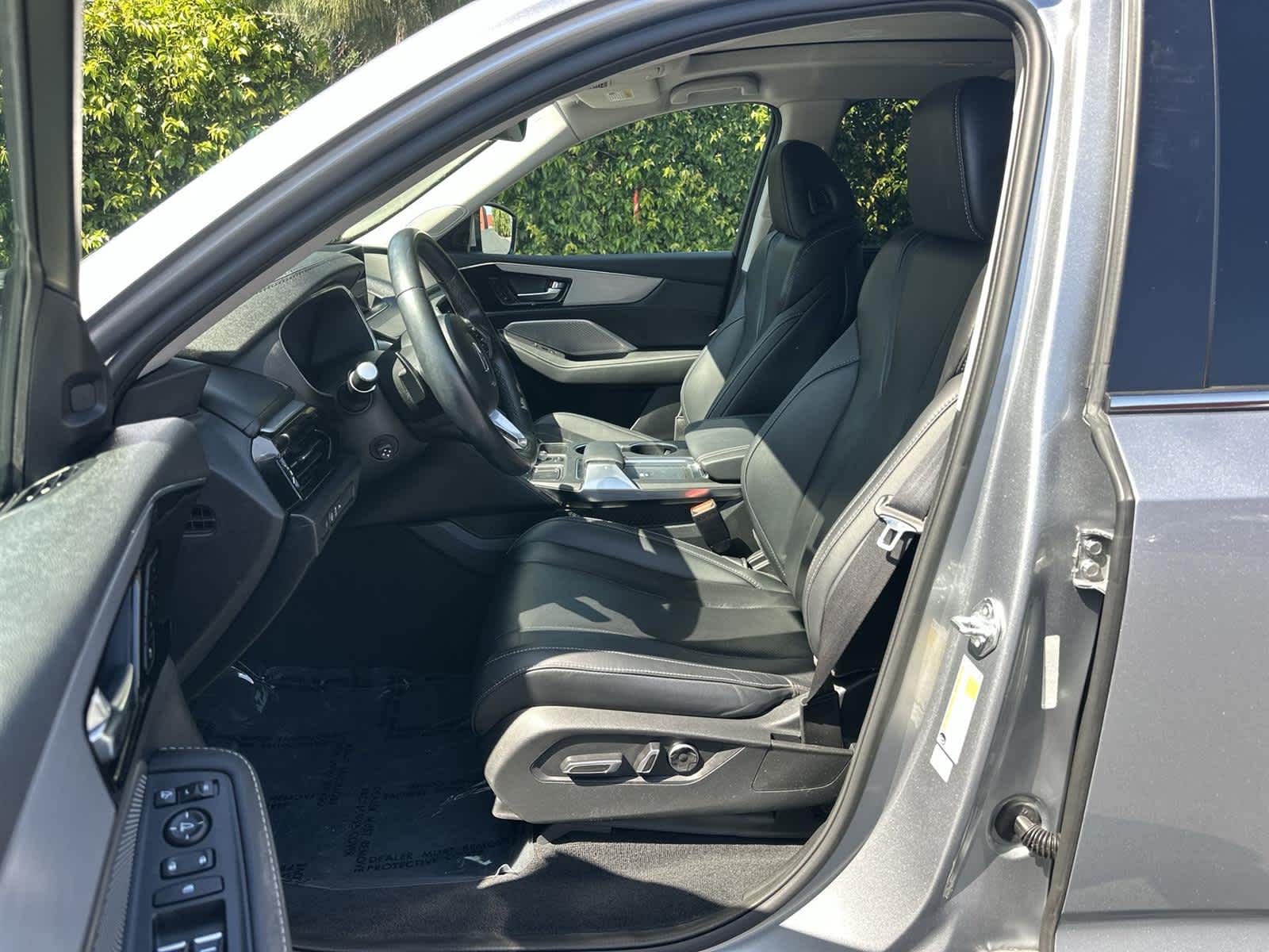 Thumbnail: 2023 Acura MDX - 11