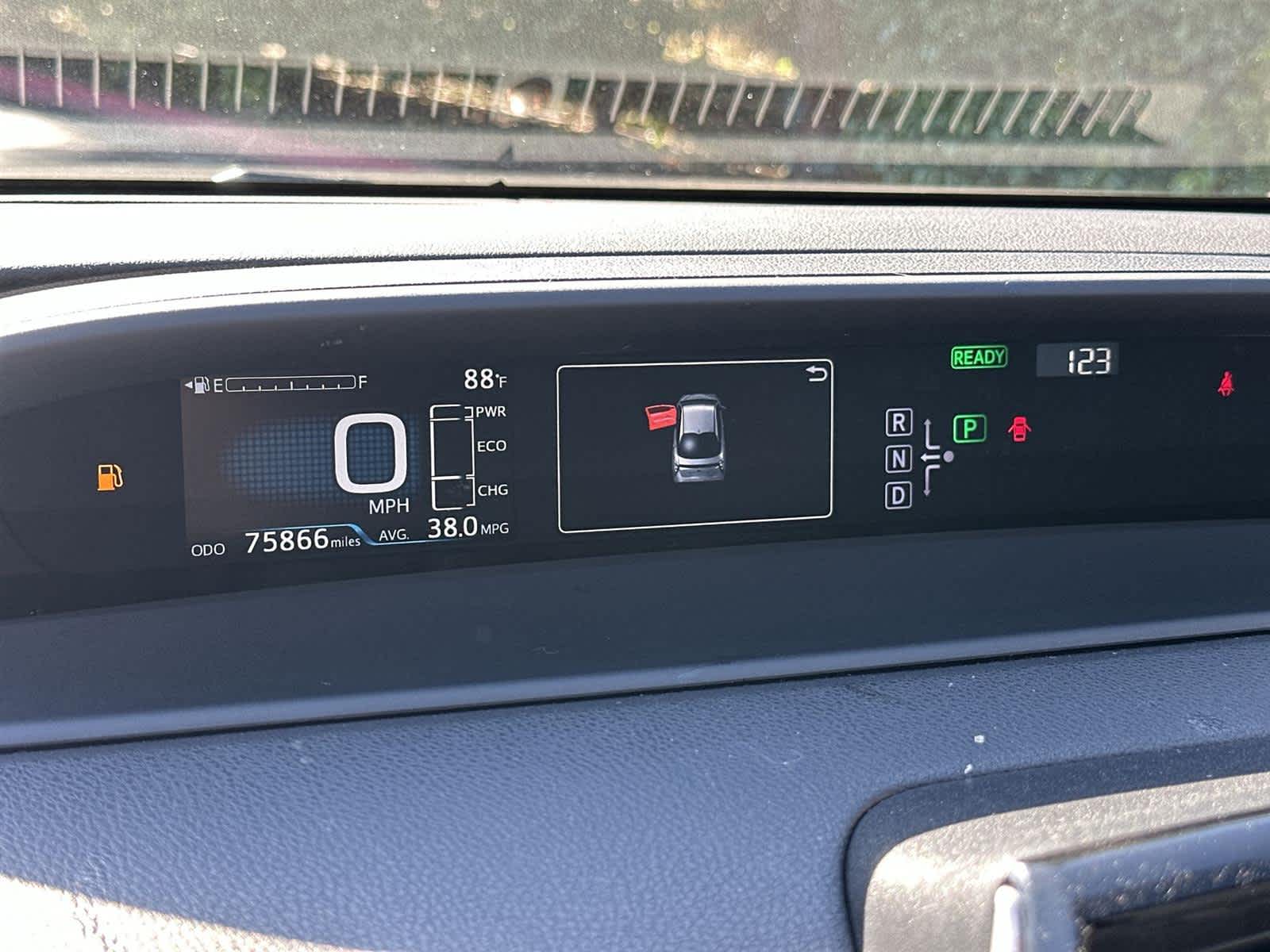 Thumbnail: 2016 Toyota Prius - 27