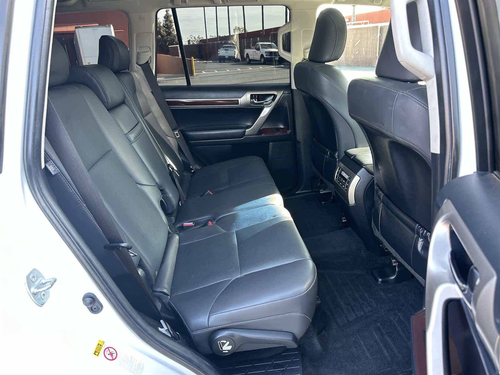 Thumbnail: 2019 Lexus GX - 13