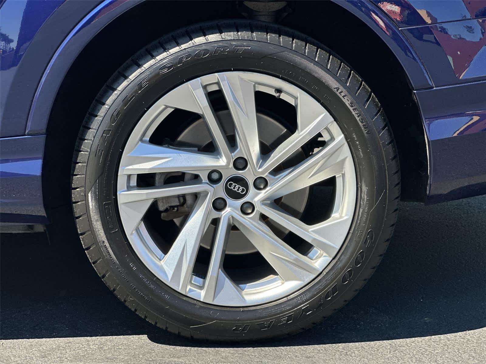 Thumbnail: 2021 Audi Q7 - 8