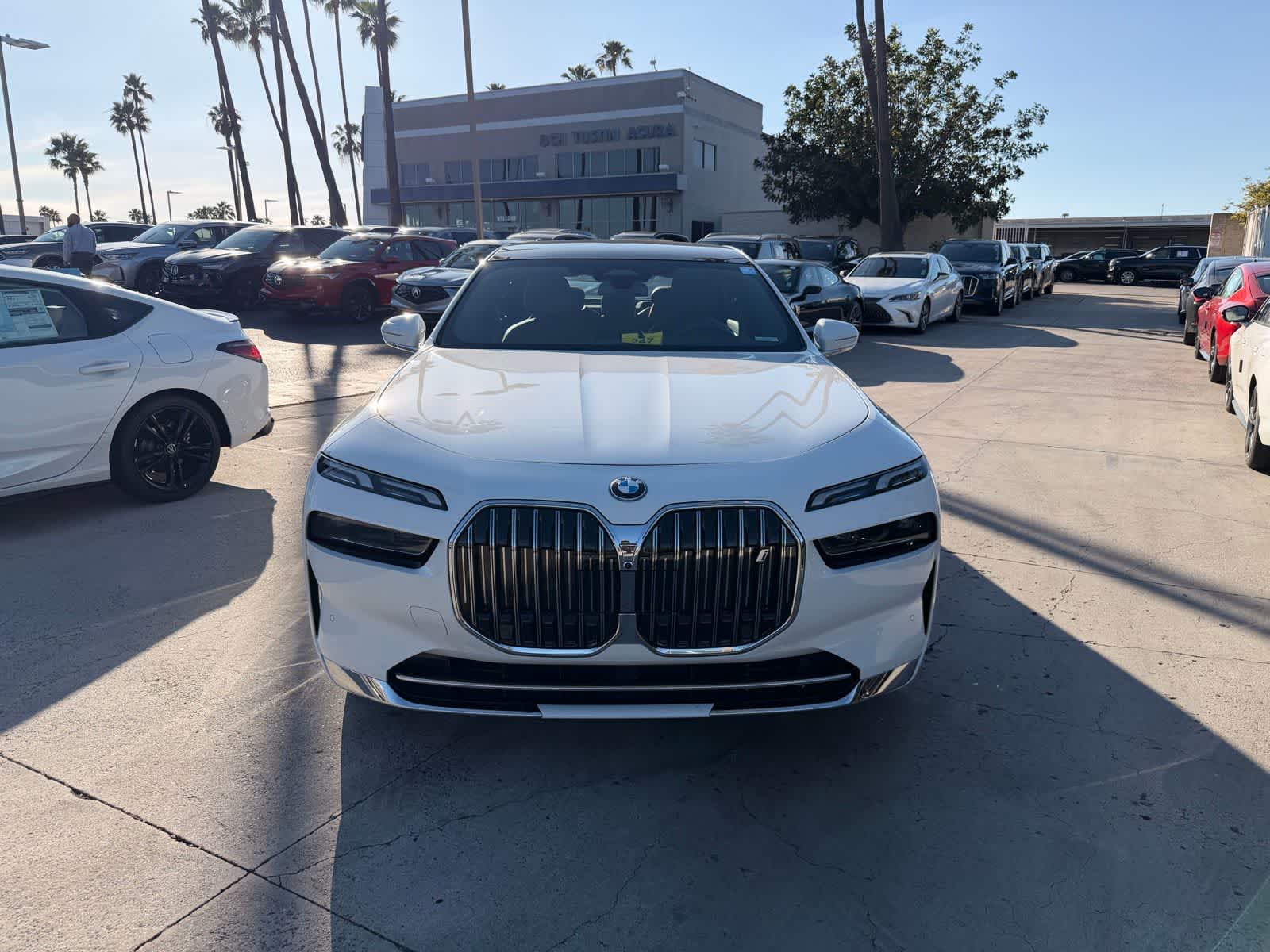 Thumbnail: 2025 BMW i7 - 8