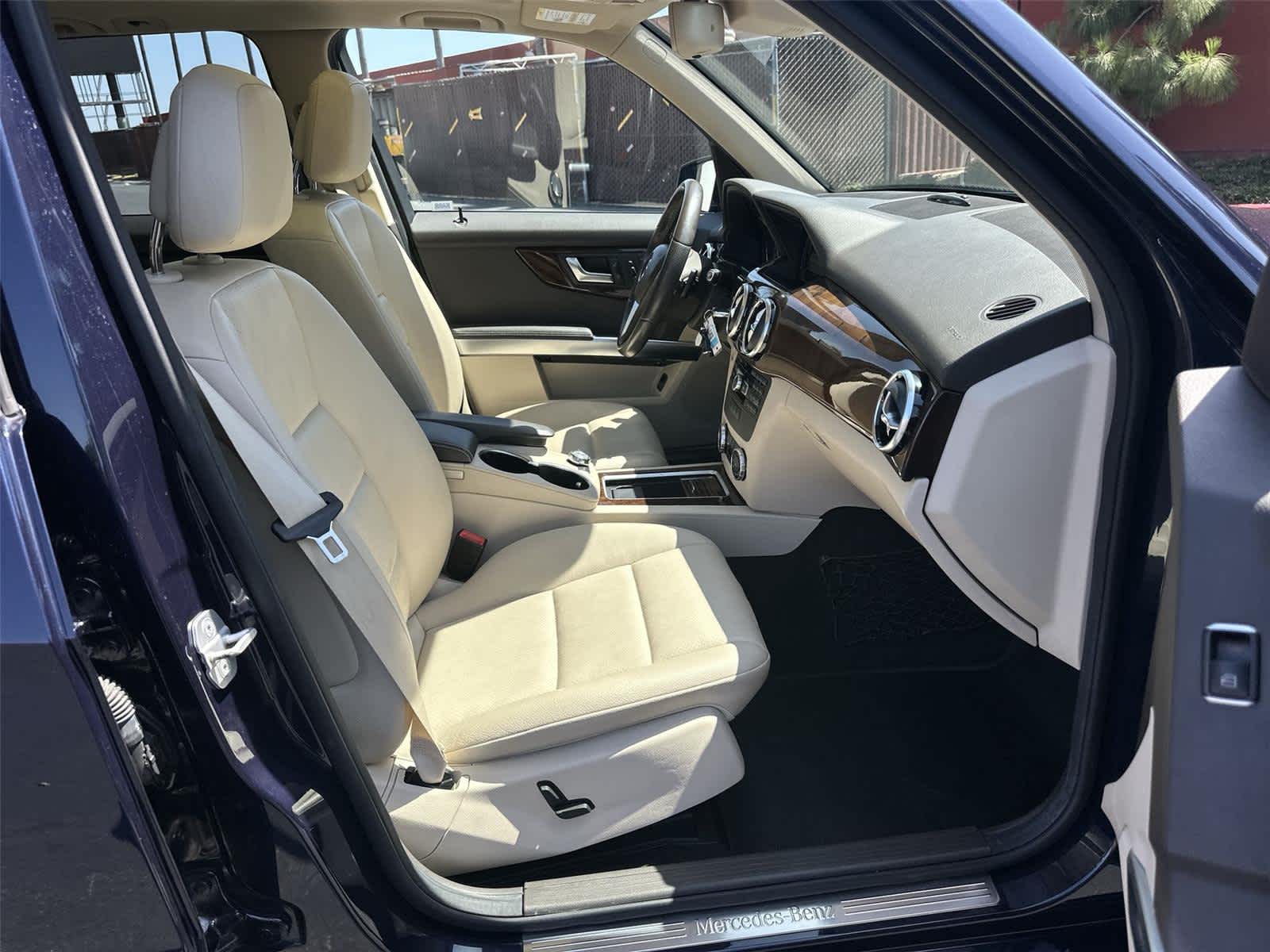 Thumbnail: 2015 Mercedes-Benz GLK - 15