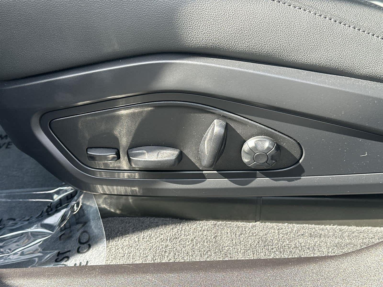 Thumbnail: 2022 Audi e-tron GT - 23