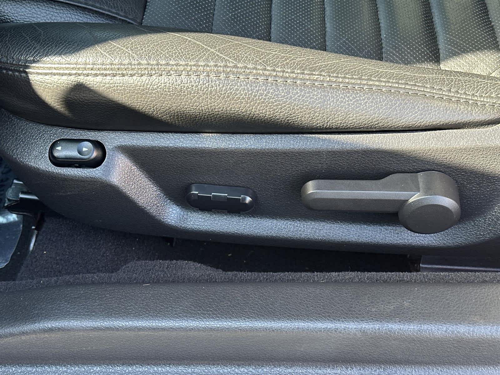 Thumbnail: 2008 Ford Mustang - 21