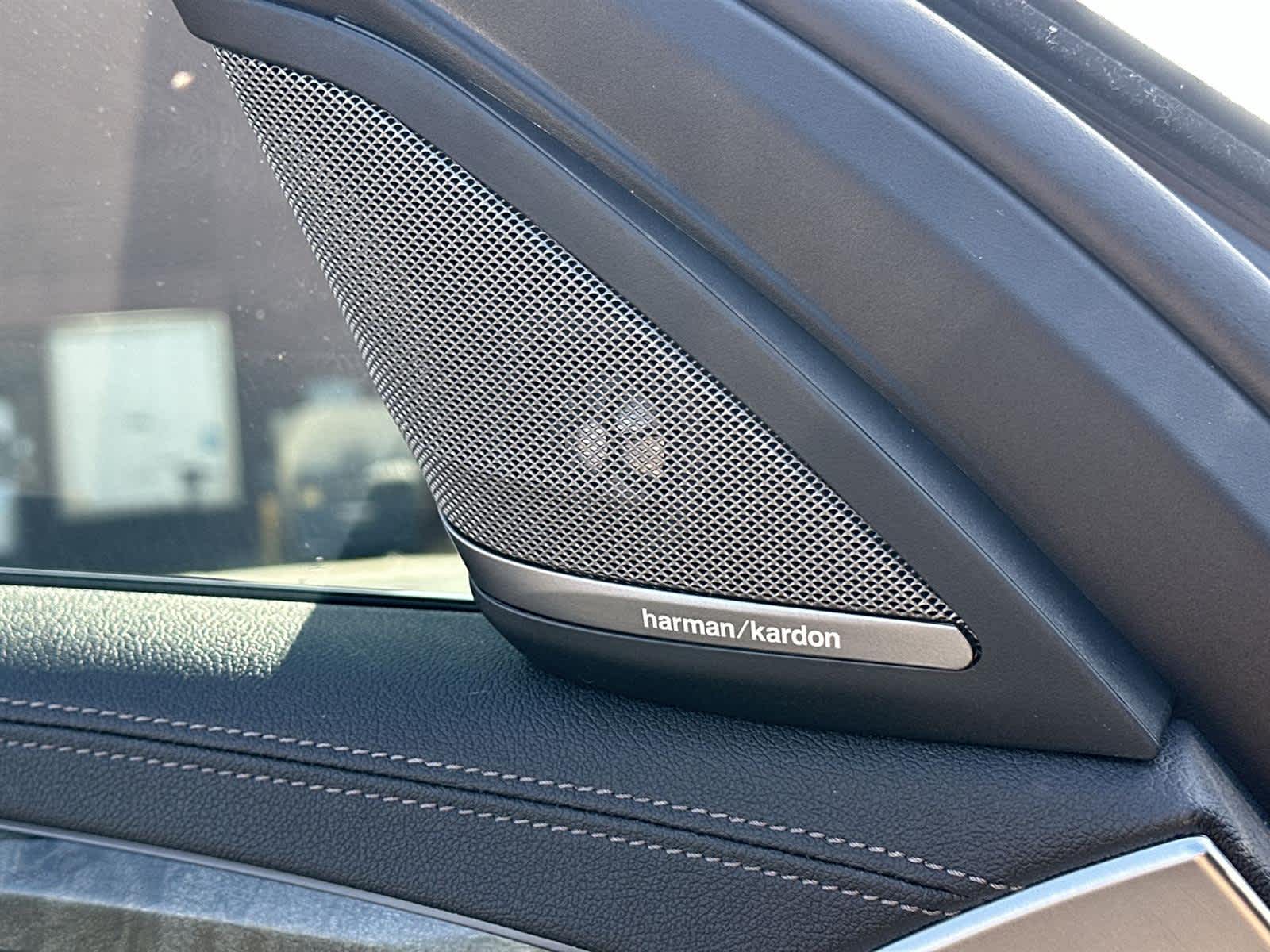 Thumbnail: 2022 BMW 5 Series - 30