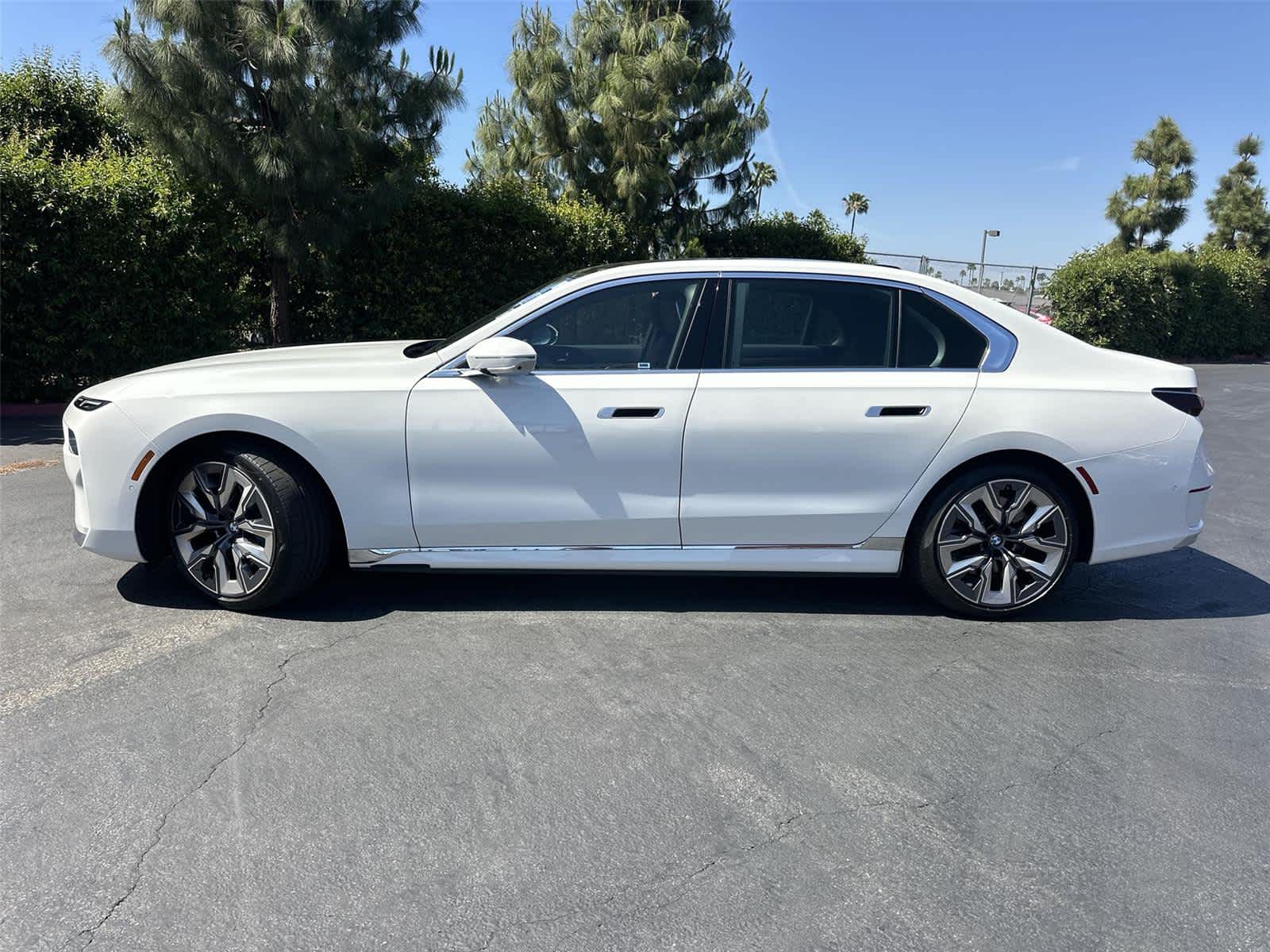 Thumbnail: 2025 BMW i7 - 3